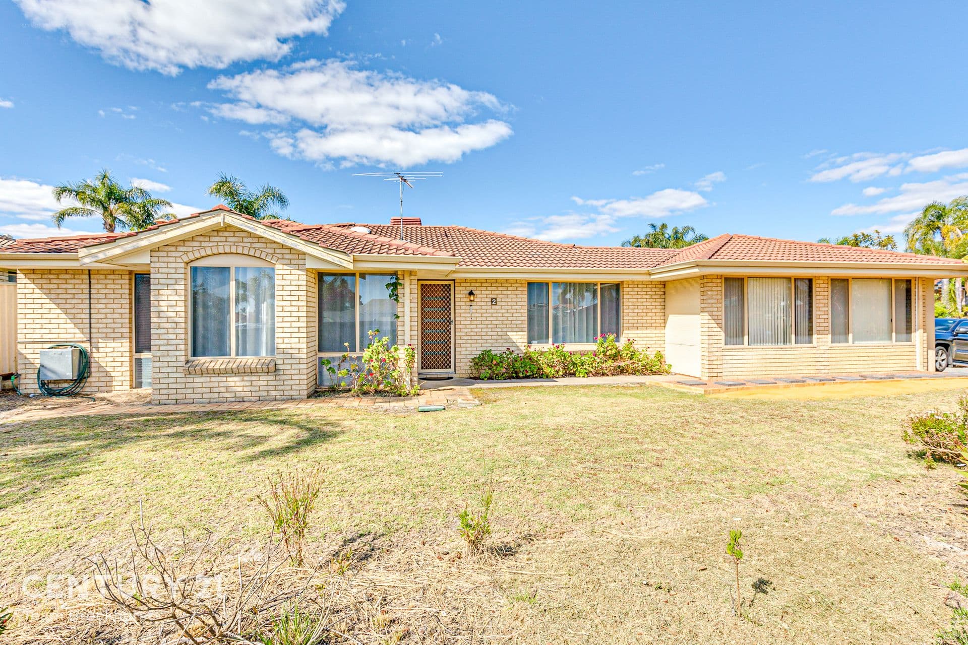 2 Ferntree Close, Thornlie, WA, 6108, Thornlie - Thumbnail 2