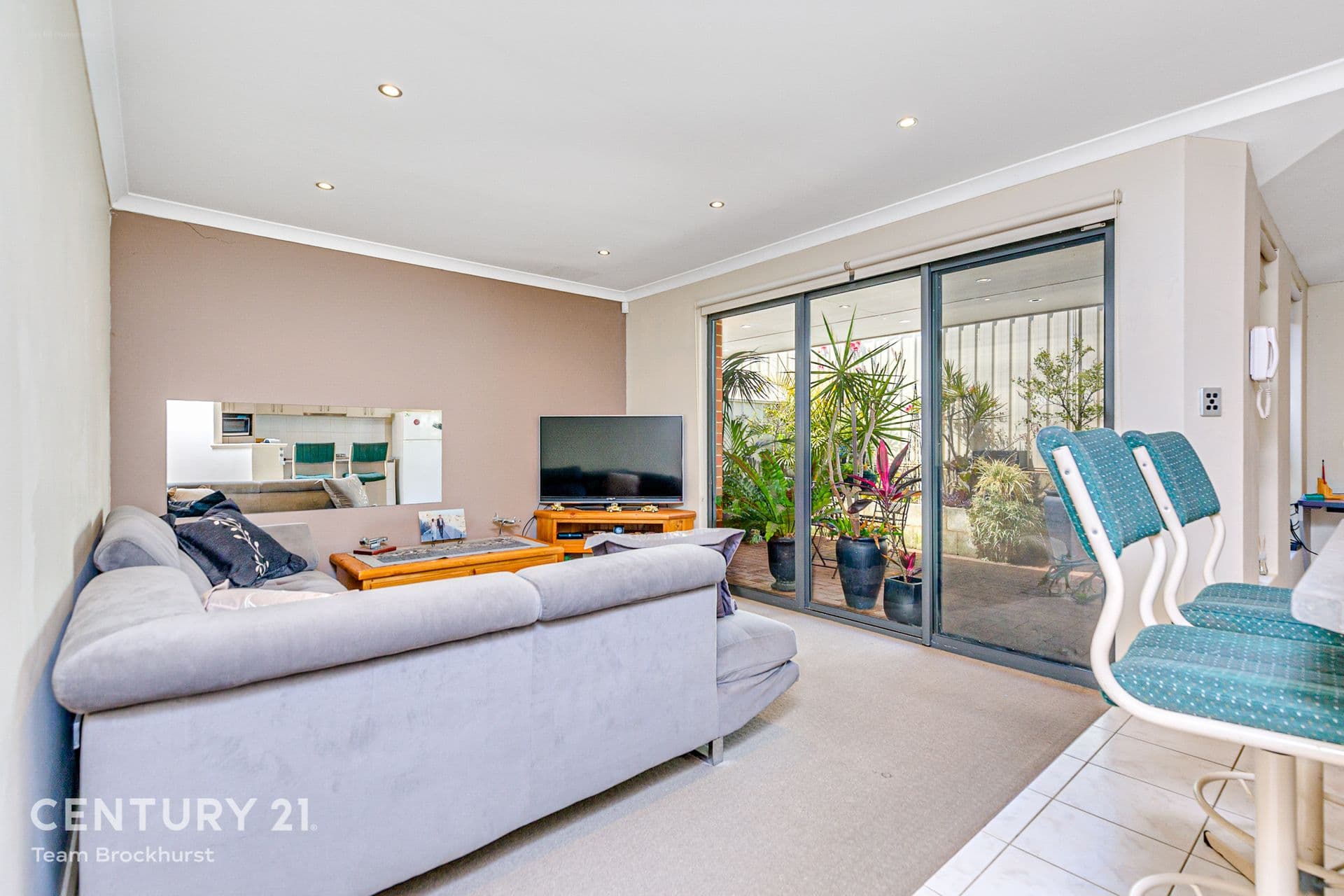 7/4 Valentine Road, Kelmscott, WA, 6111, Kelmscott - Thumbnail 3