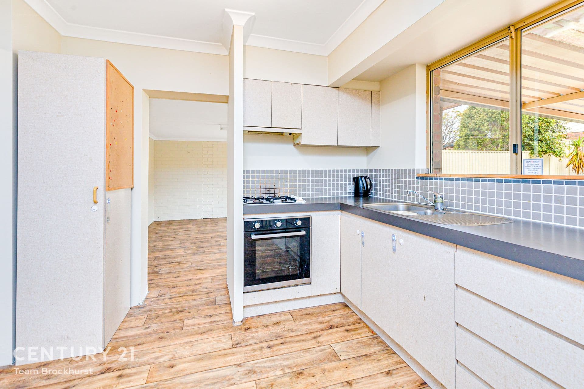 107 Huntingdale Road, Huntingdale, WA, 6110, Huntingdale - Thumbnail 3