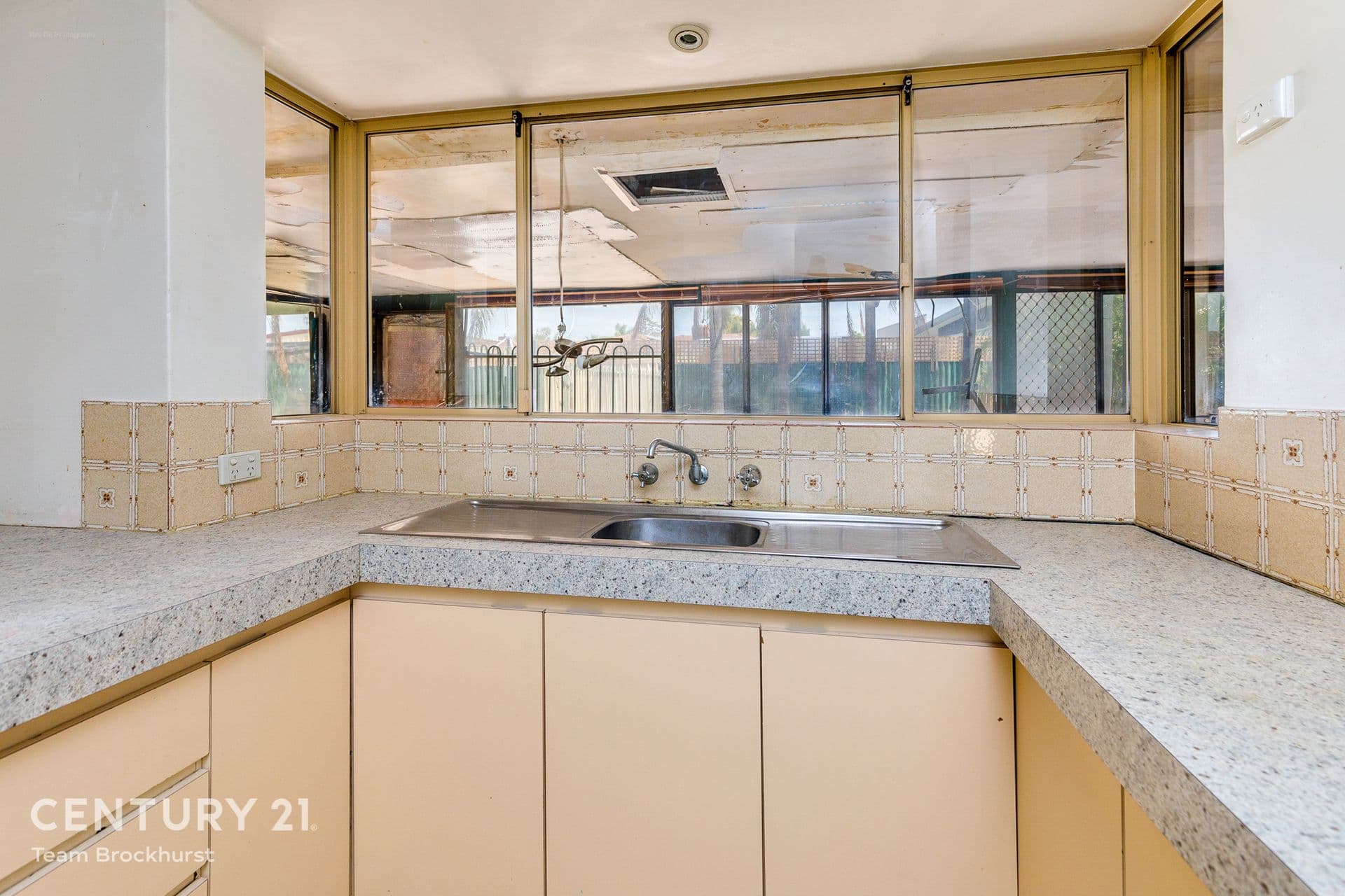 7/10 Warton Rd, Huntingdale, WA, 6110, Thornlie - Thumbnail 2