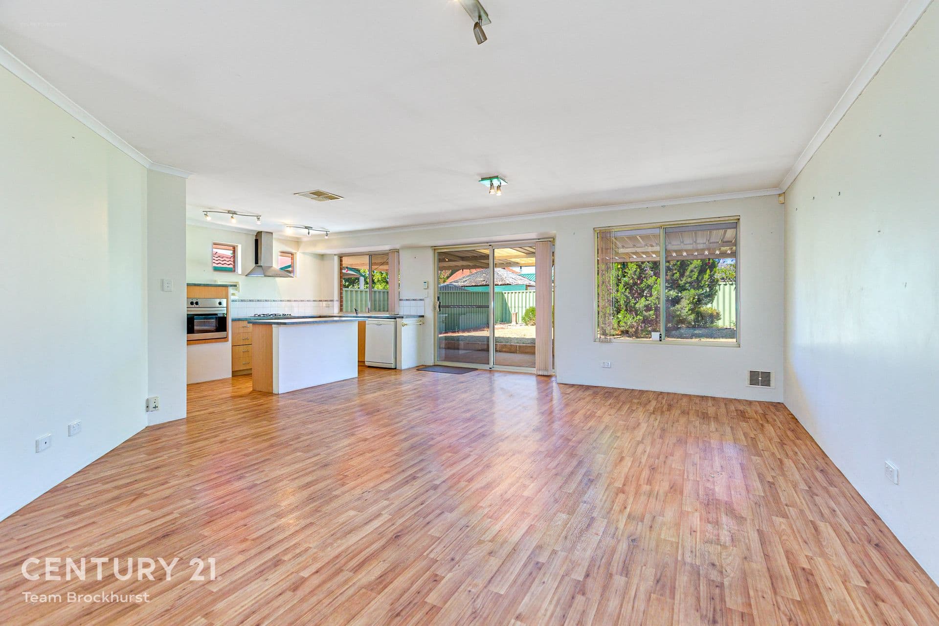 7/10 Warton Rd, Huntingdale, WA, 6110, Bertram - Thumbnail 2