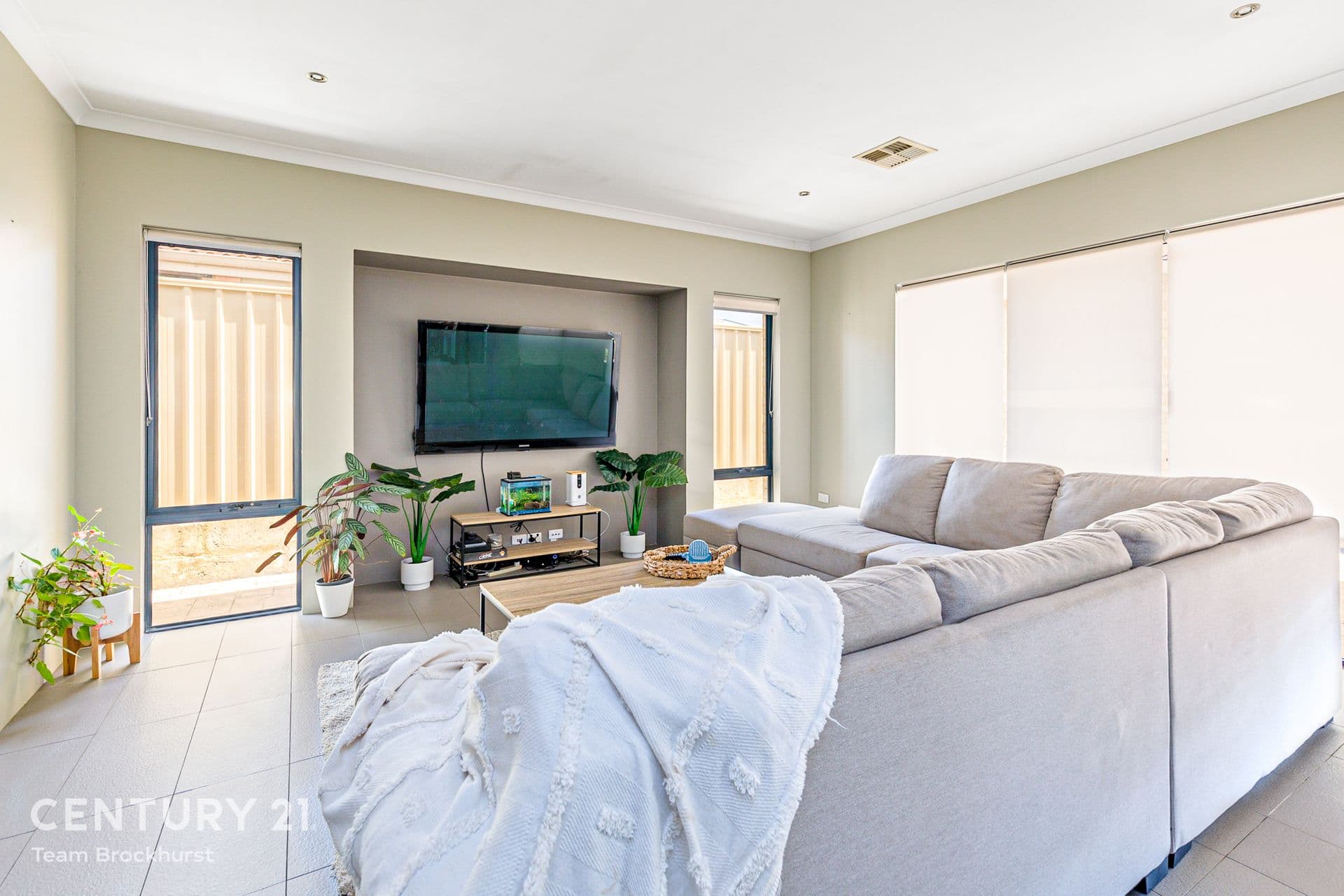 7/10 Warton Rd, Huntingdale, WA, 6110, Huntingdale - Thumbnail 2