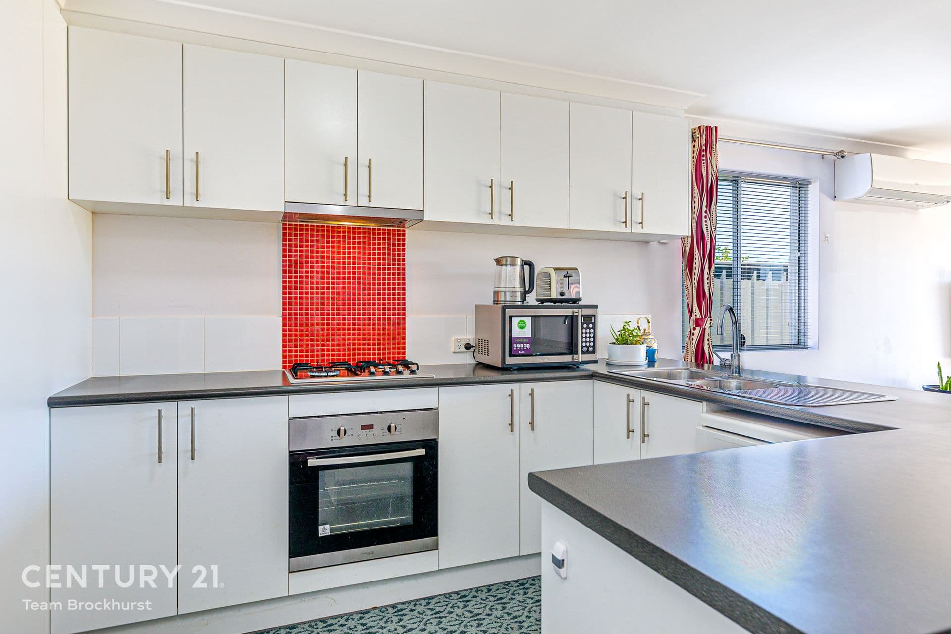 190 Balfour Street, Huntingdale, WA, 6110, Huntingdale - Thumbnail 2