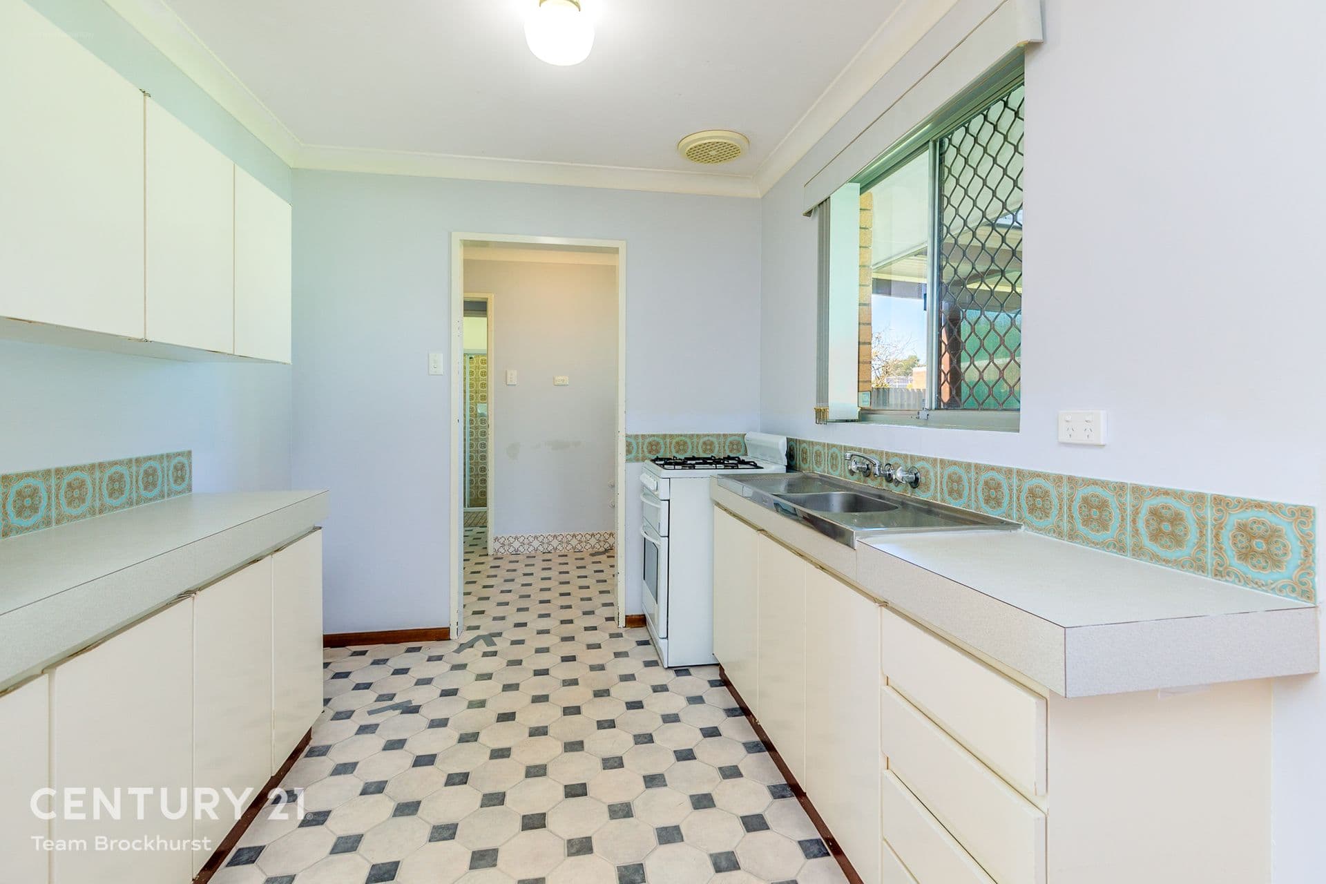 7/10 Warton Rd, Huntingdale, WA, 6110, Rockingham - Thumbnail 2