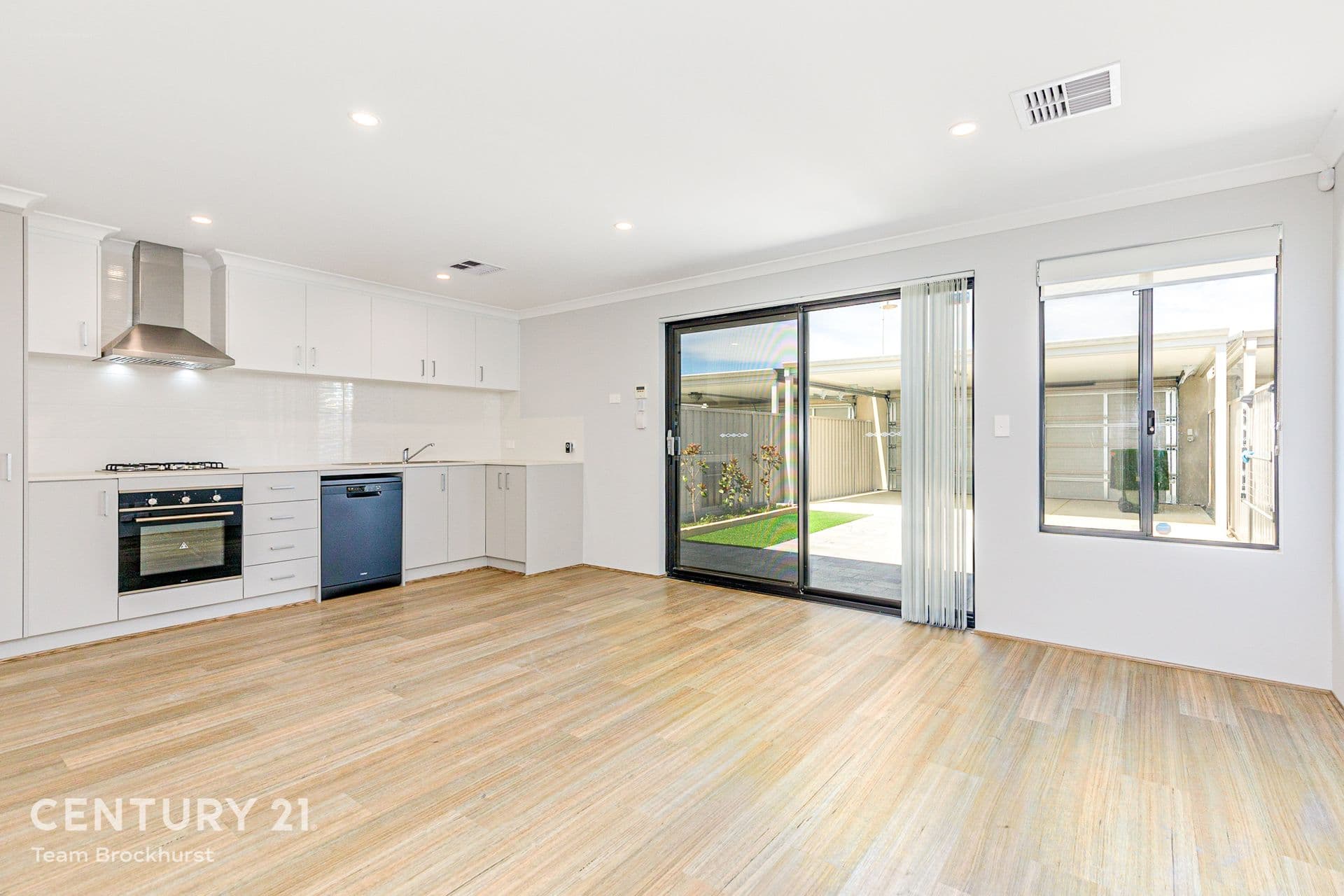 7/10 Warton Rd, Huntingdale, WA, 6110, Byford - Thumbnail 2