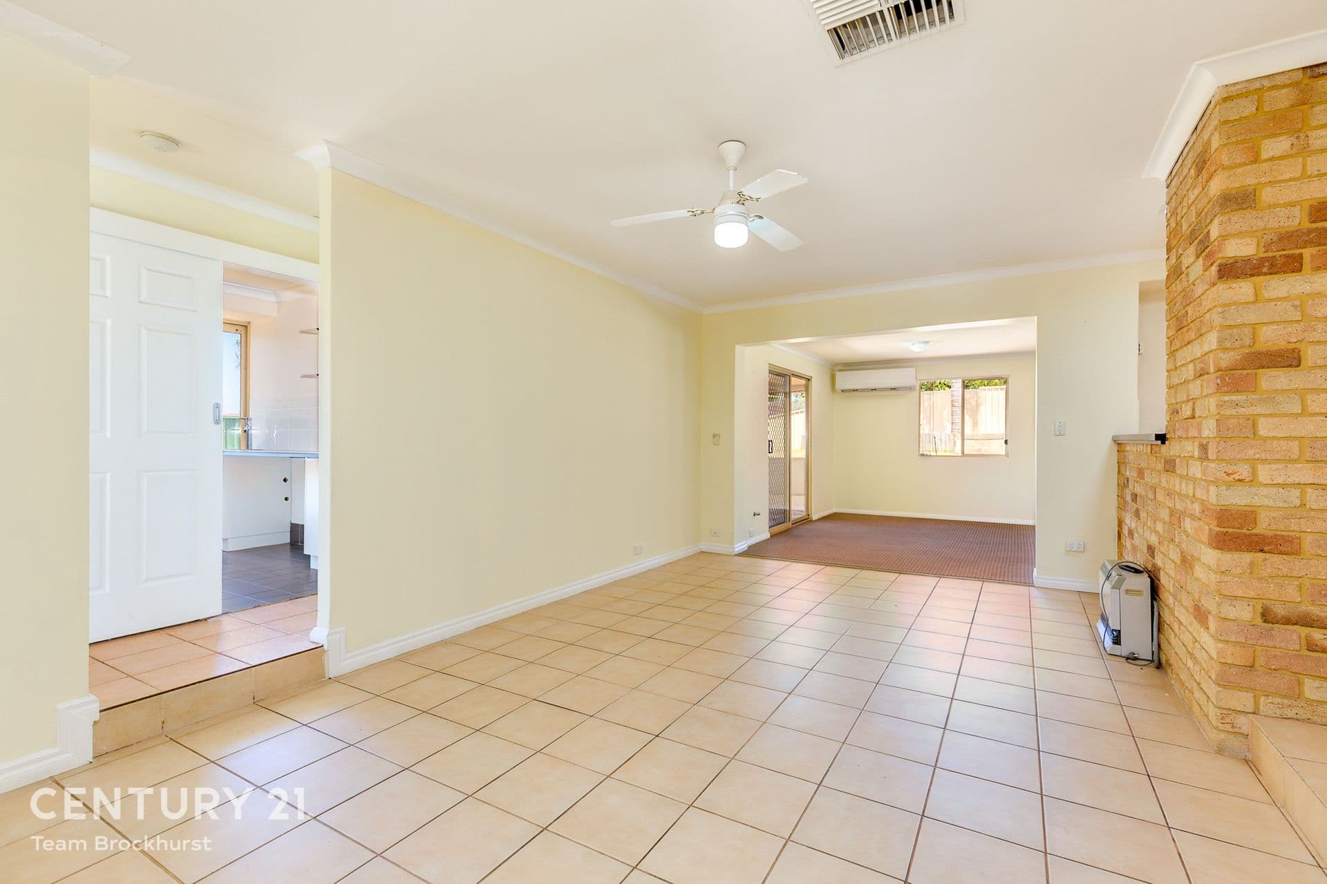 7/10 Warton Rd, Huntingdale, WA, 6110, Mount Nasura - Thumbnail 3