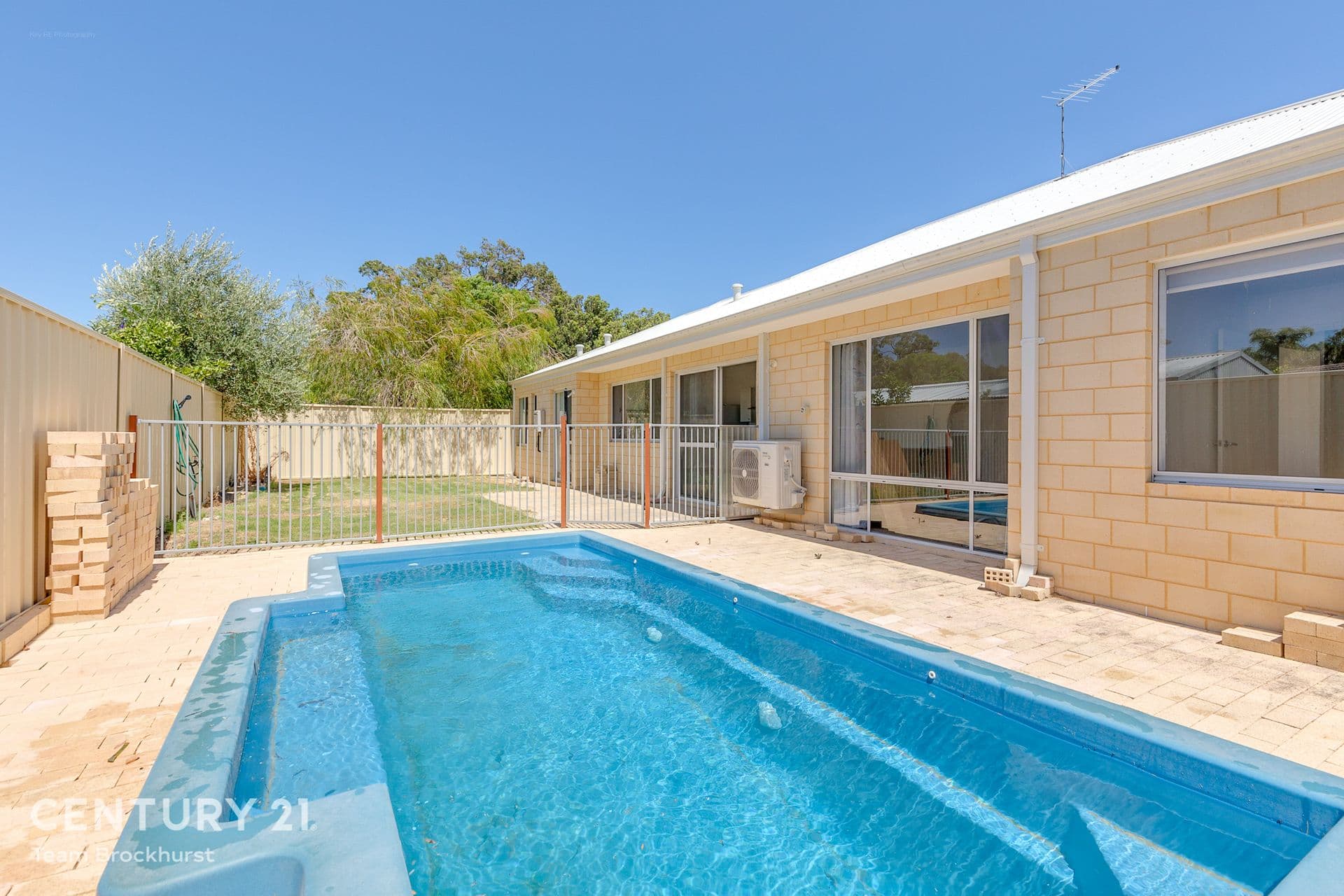 7/10 Warton Rd, Huntingdale, WA, 6110, Martin - Thumbnail 2