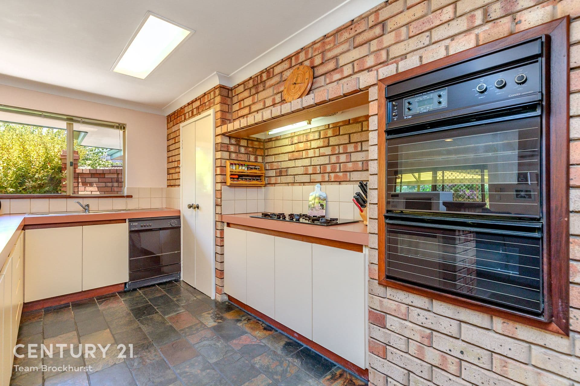 7/10 Warton Rd, Huntingdale, WA, 6110, Thornlie - Thumbnail 3