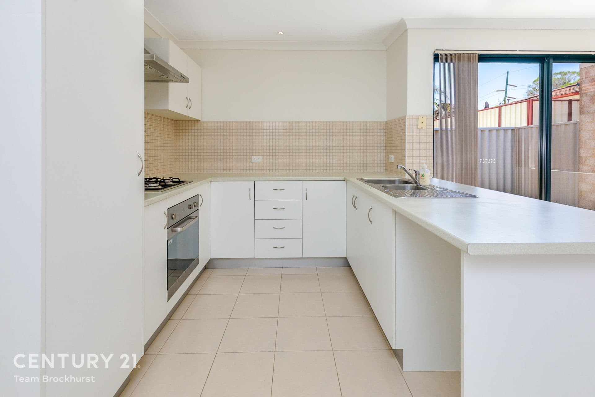 6/31 Marriot Street, Cannington, WA, 6107, Cannington - Thumbnail 2