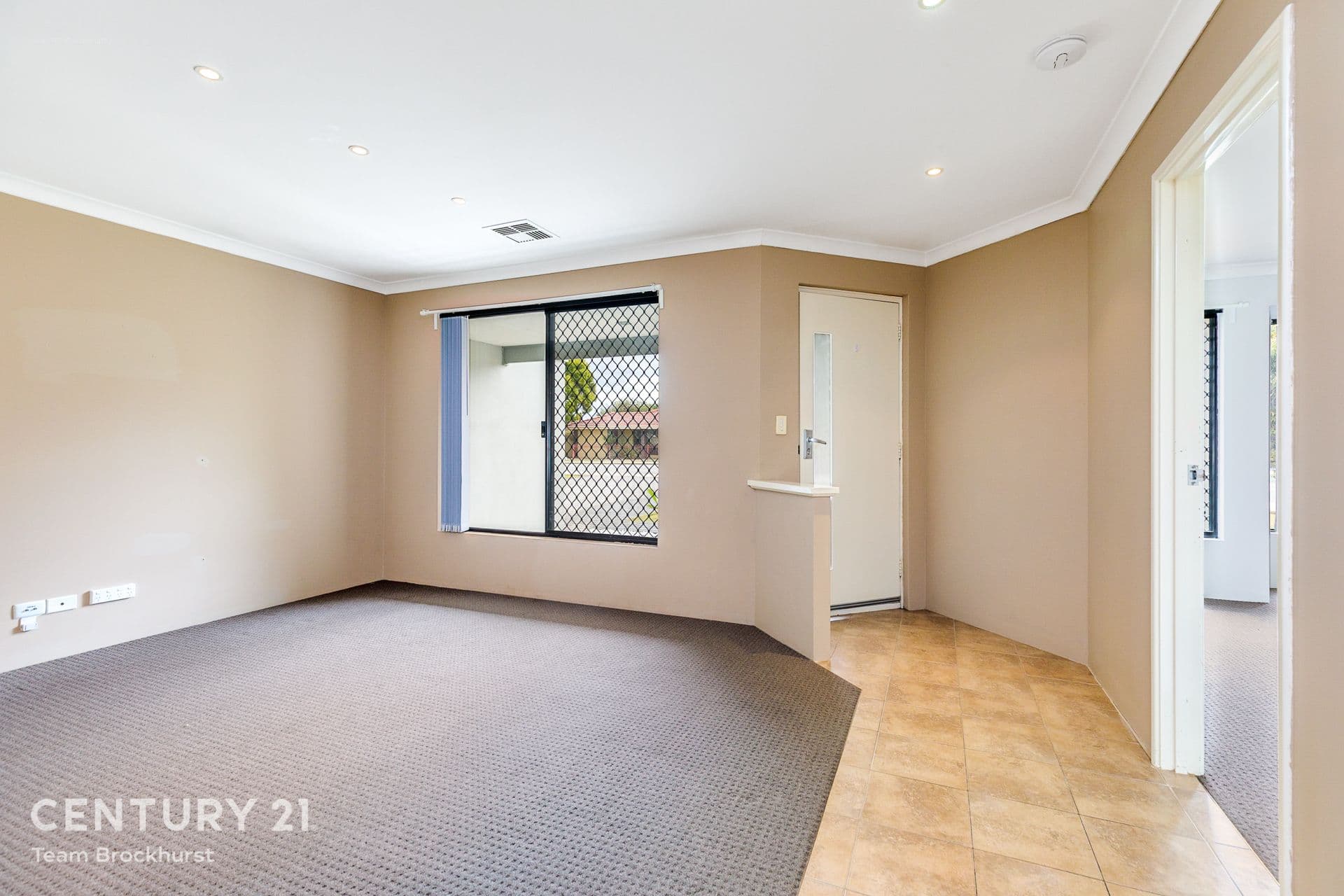 34 Limbee Glade, Huntingdale, WA, 6110, Huntingdale - Thumbnail 5