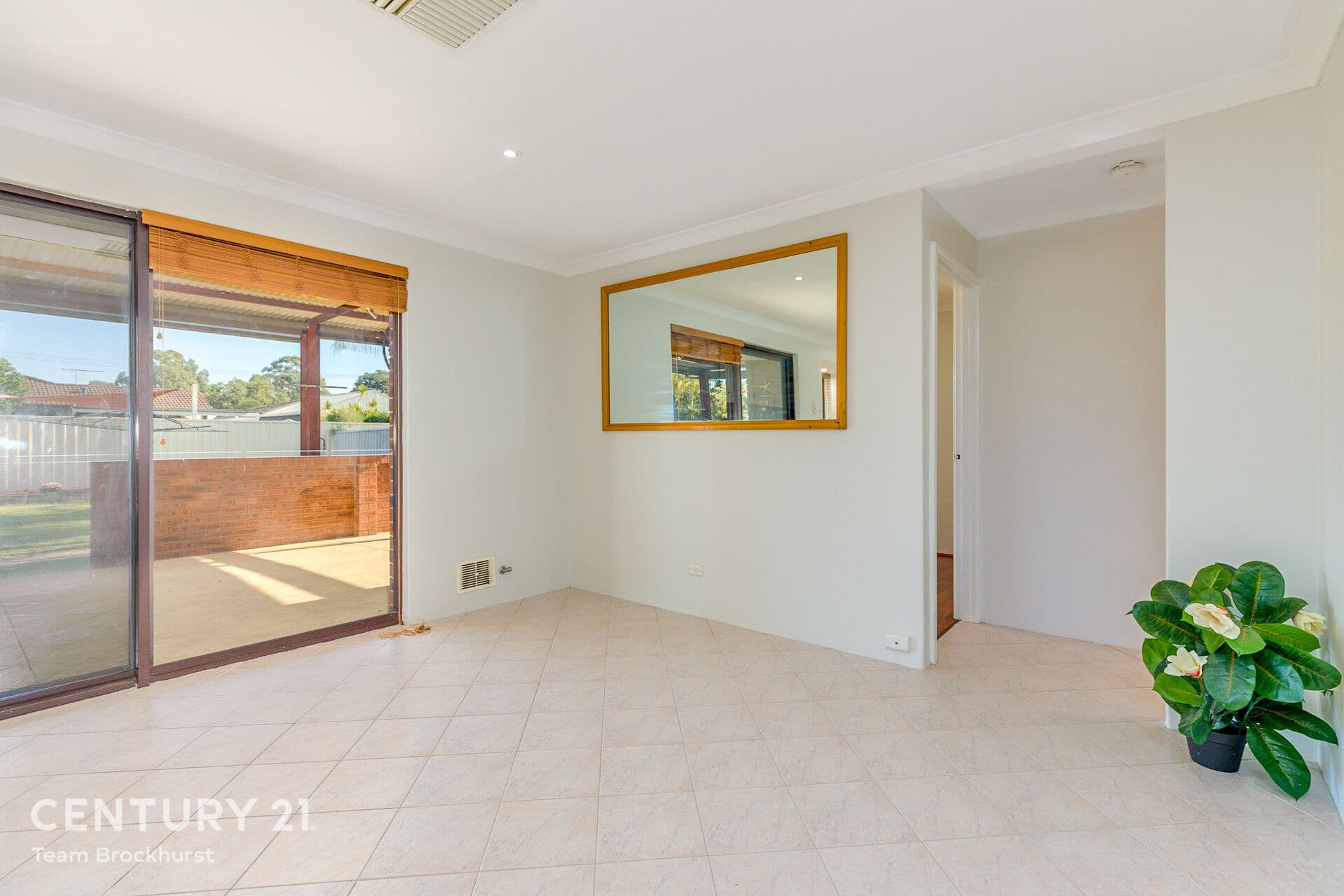 47 Balfour Street, Huntingdale, WA, 6110, Huntingdale - Thumbnail 3