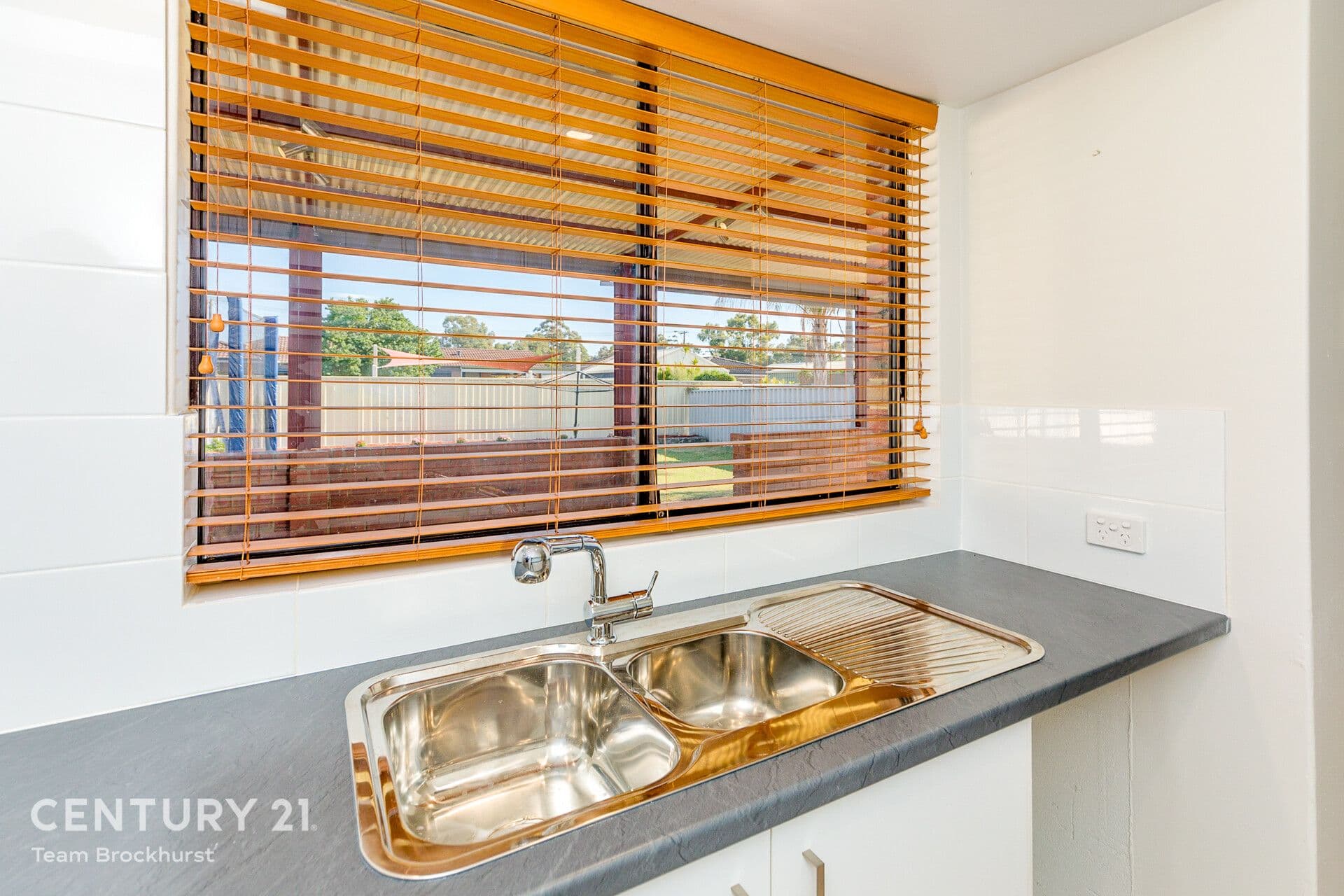 47 Balfour Street, Huntingdale, WA, 6110, Huntingdale - Thumbnail 2
