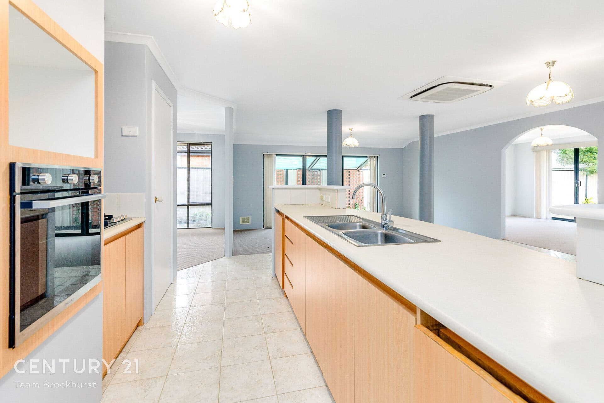 7/10 Warton Rd, Huntingdale, WA, 6110, Southern River - Thumbnail 2