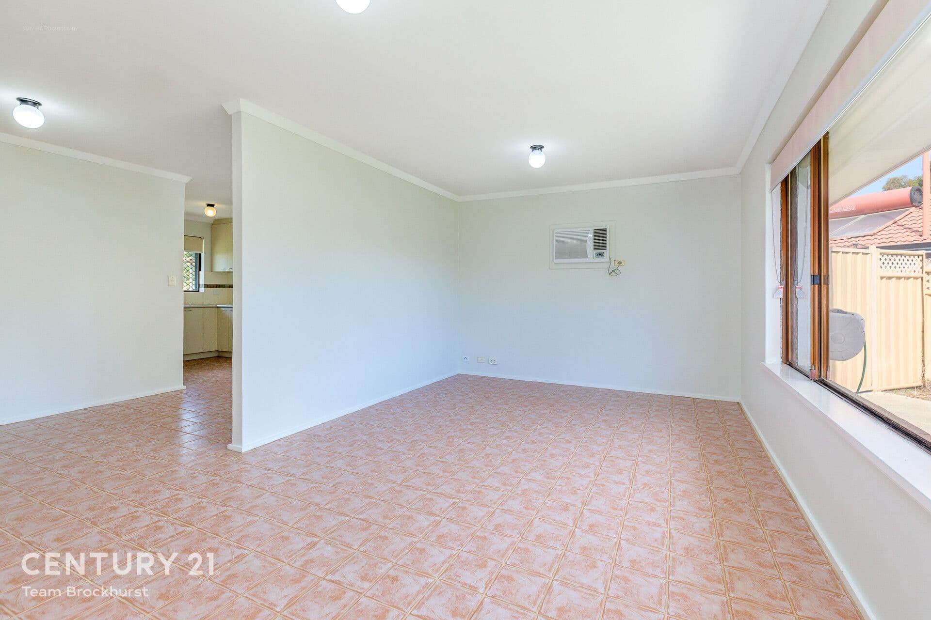 76 Hilton Crescent, Maddington, WA, 6109, Maddington - Thumbnail 5