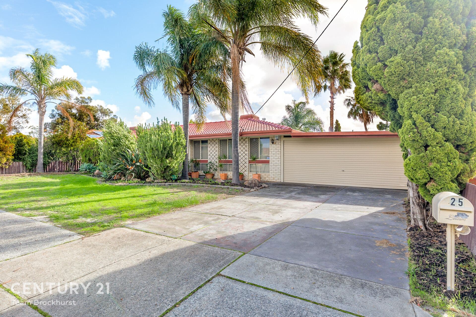 25 Harpenden Street, Huntingdale, WA, 6110, Huntingdale - Image 1