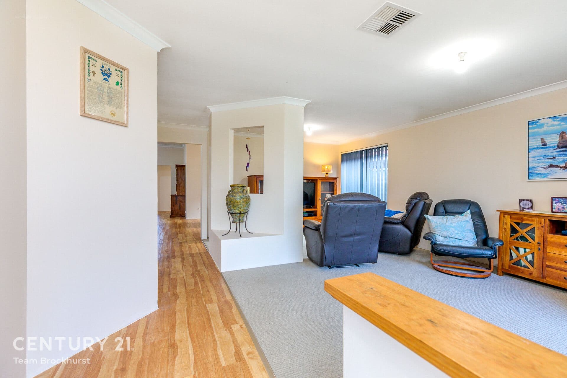 91 Bindoon Loop, Huntingdale, WA, 6110, Huntingdale - Thumbnail 5