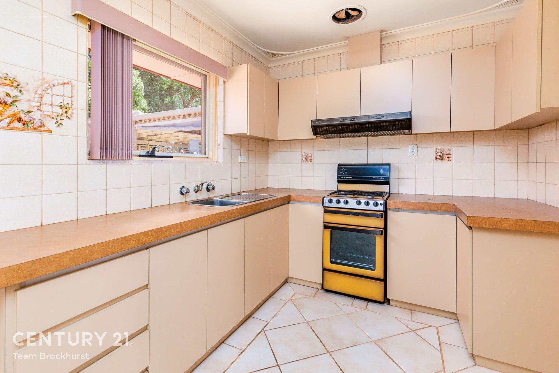 7/10 Warton Rd, Huntingdale, WA, 6110, Camillo - Thumbnail 2