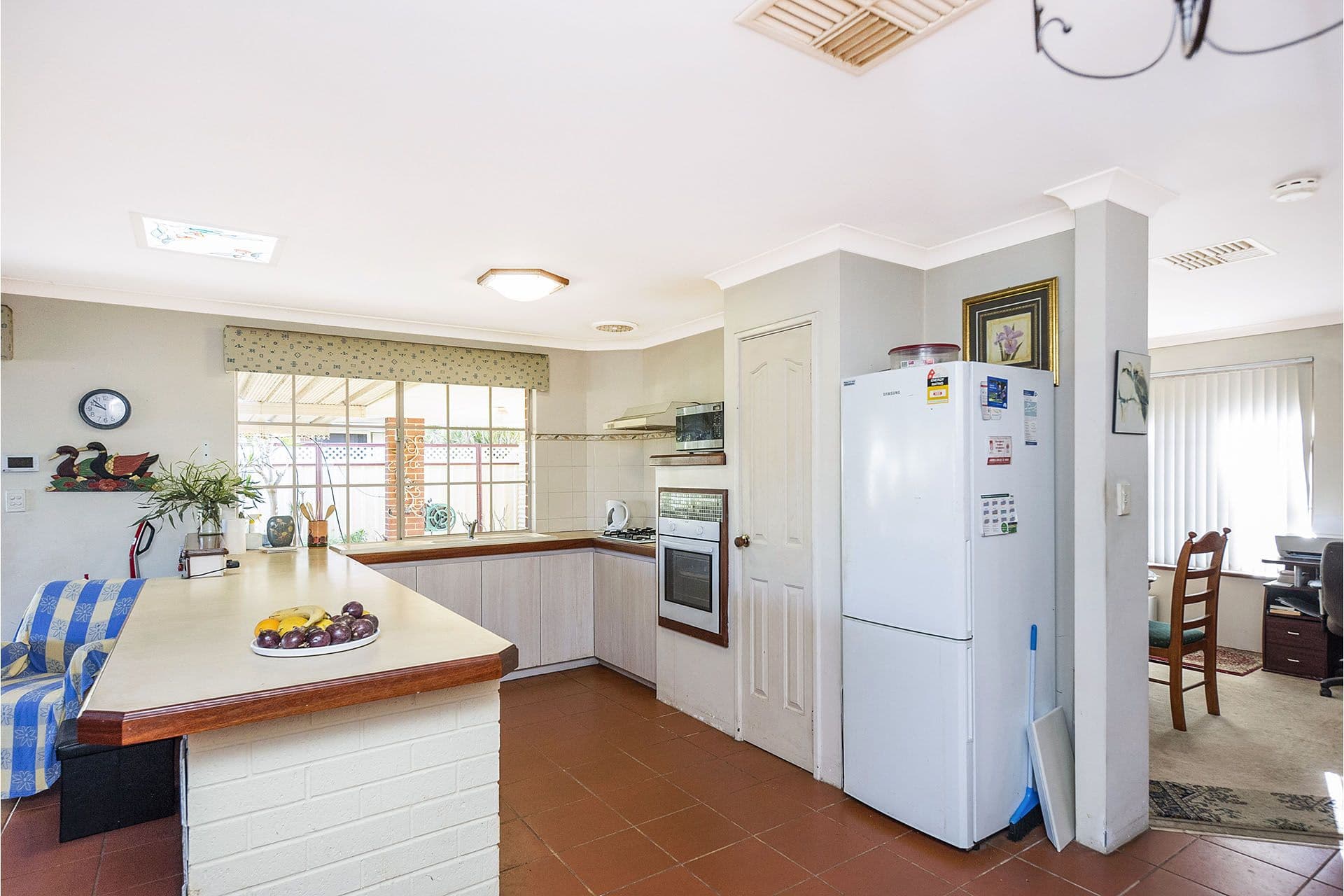 16 Pumice Court, Forrestfield, WA, 6058, Forrestfield - Thumbnail 2