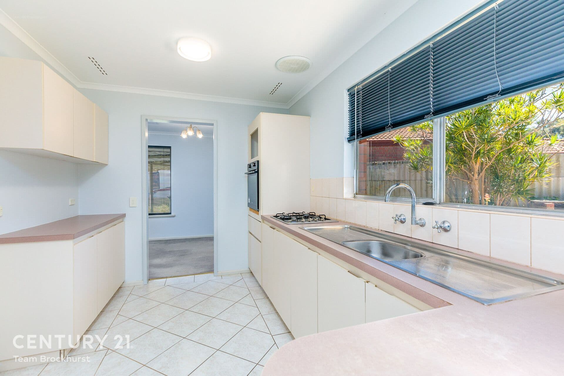 7/10 Warton Rd, Huntingdale, WA, 6110, Huntingdale - Thumbnail 3