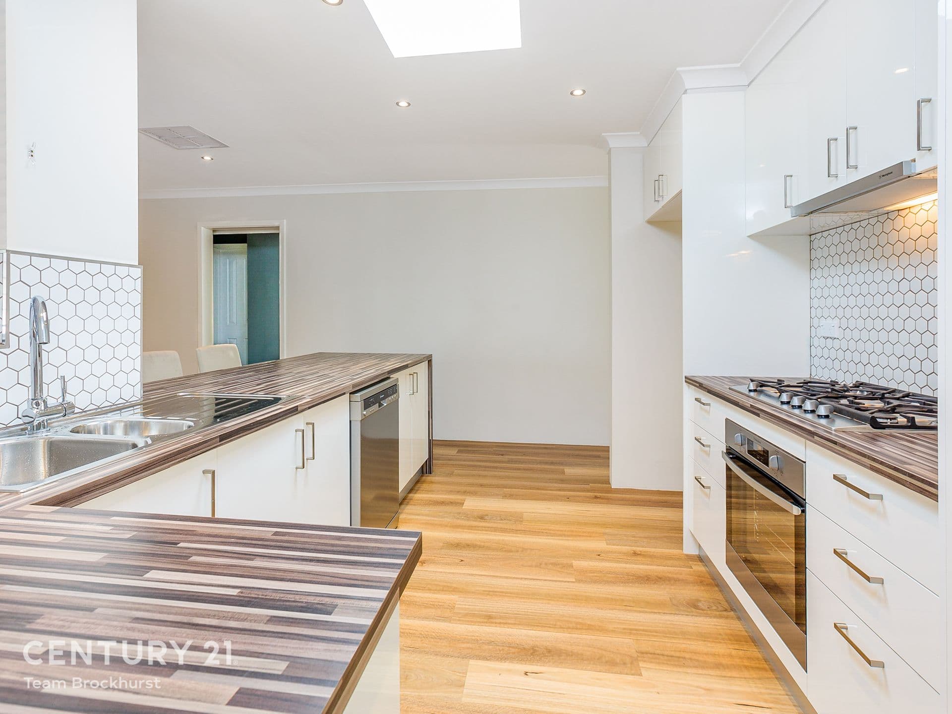 7/10 Warton Rd, Huntingdale, WA, 6110, Thornlie - Thumbnail 2