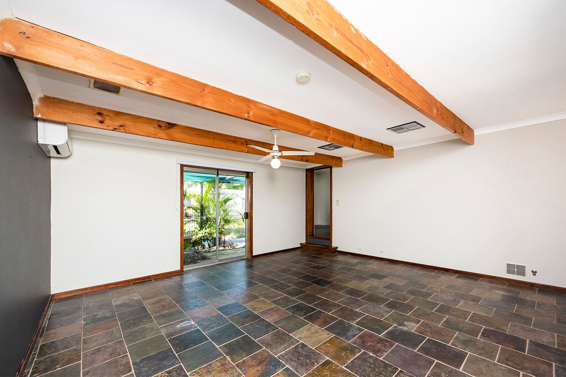 7/10 Warton Rd, Huntingdale, WA, 6110, Gosnells - Thumbnail 2