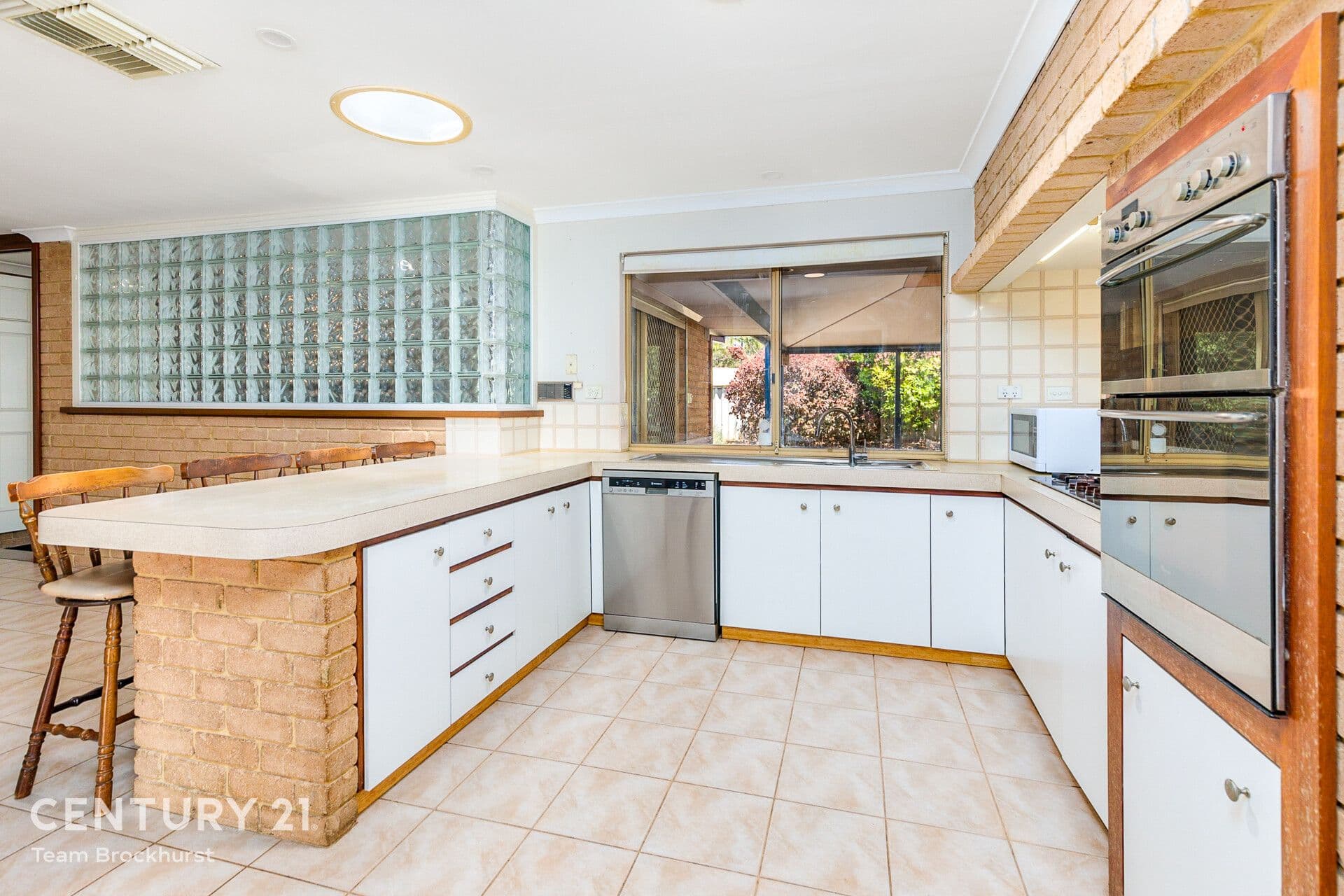 7/10 Warton Rd, Huntingdale, WA, 6110, Thornlie - Thumbnail 2