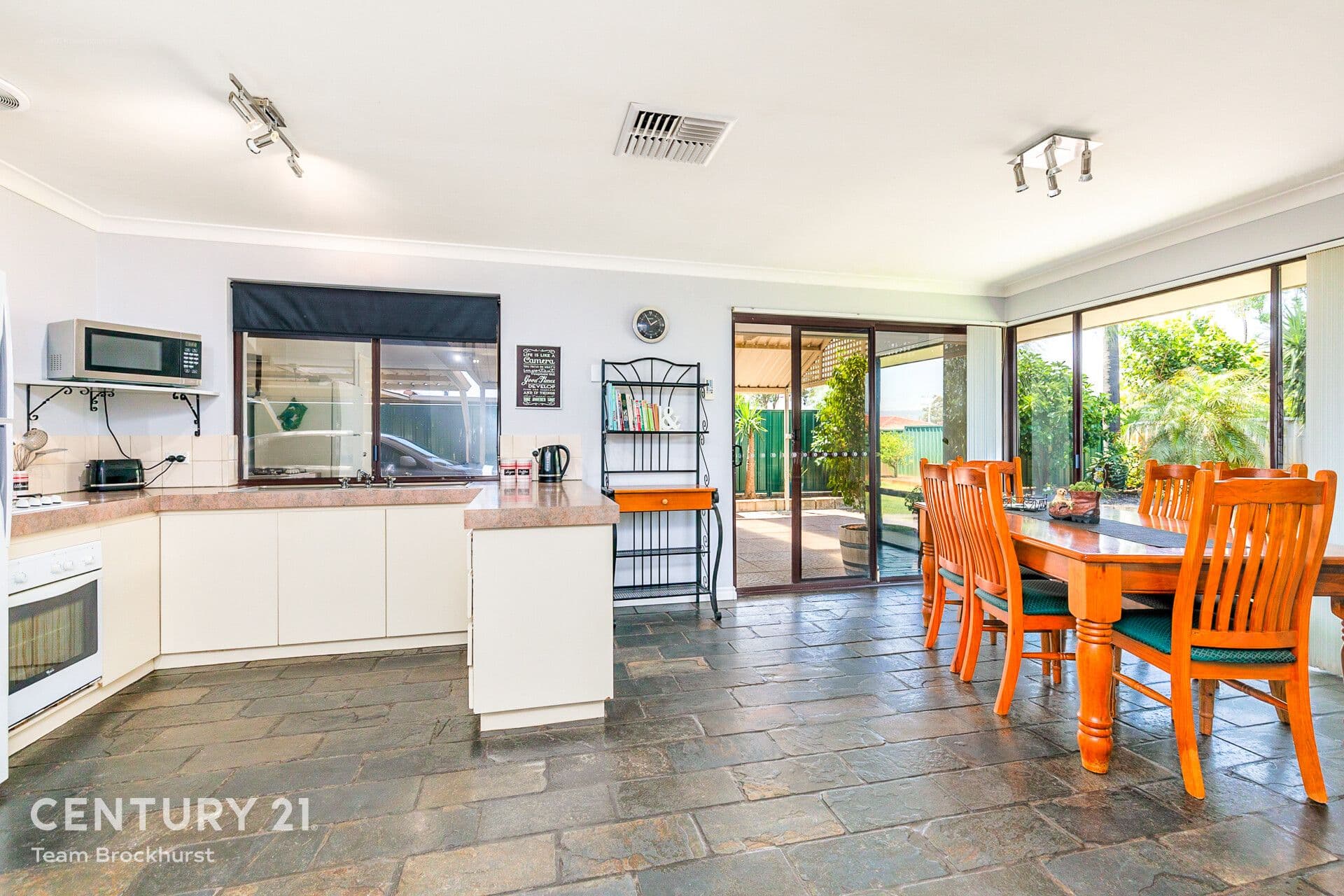 7/10 Warton Rd, Huntingdale, WA, 6110, Gosnells - Thumbnail 2
