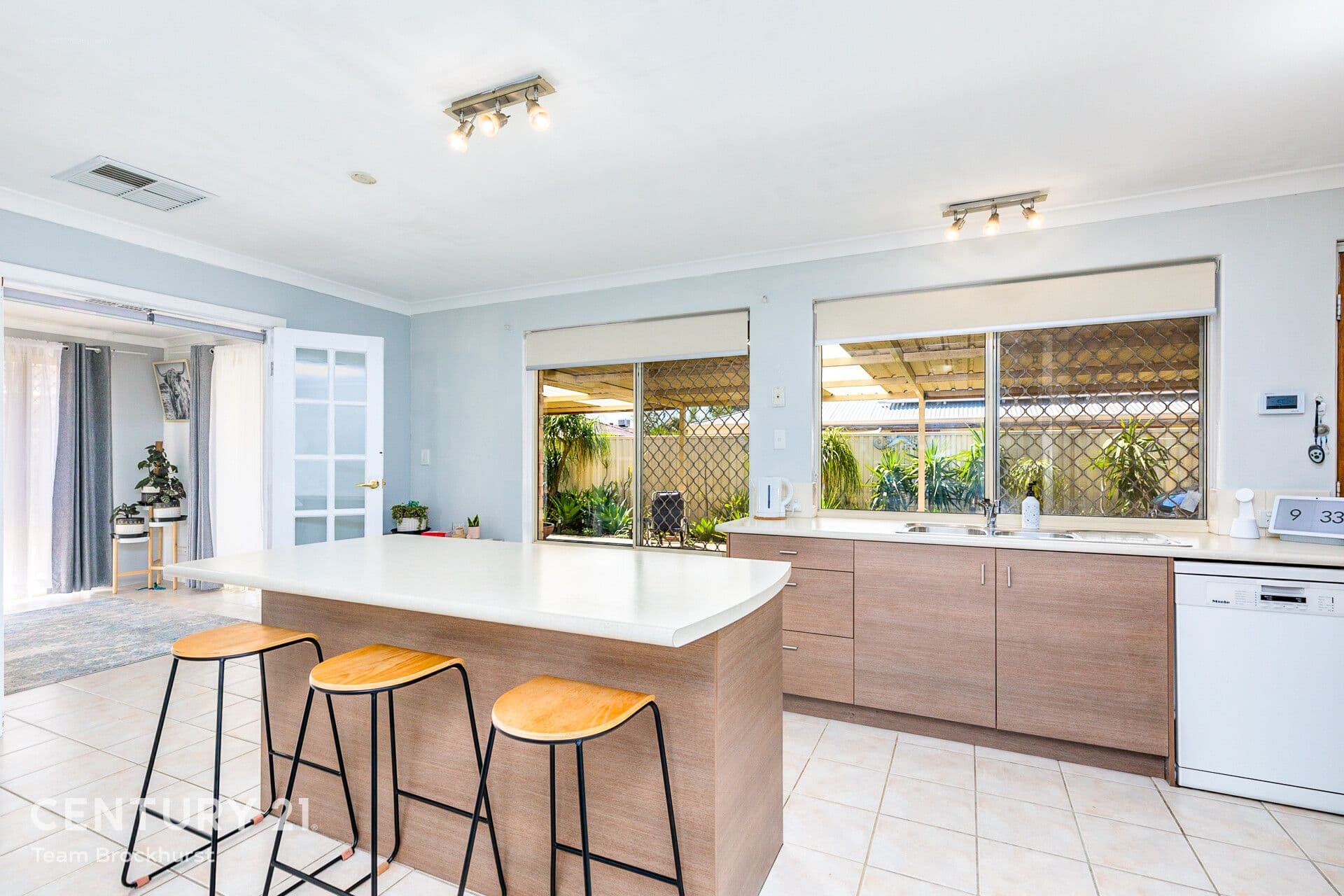 7/10 Warton Rd, Huntingdale, WA, 6110, Huntingdale - Image 1
