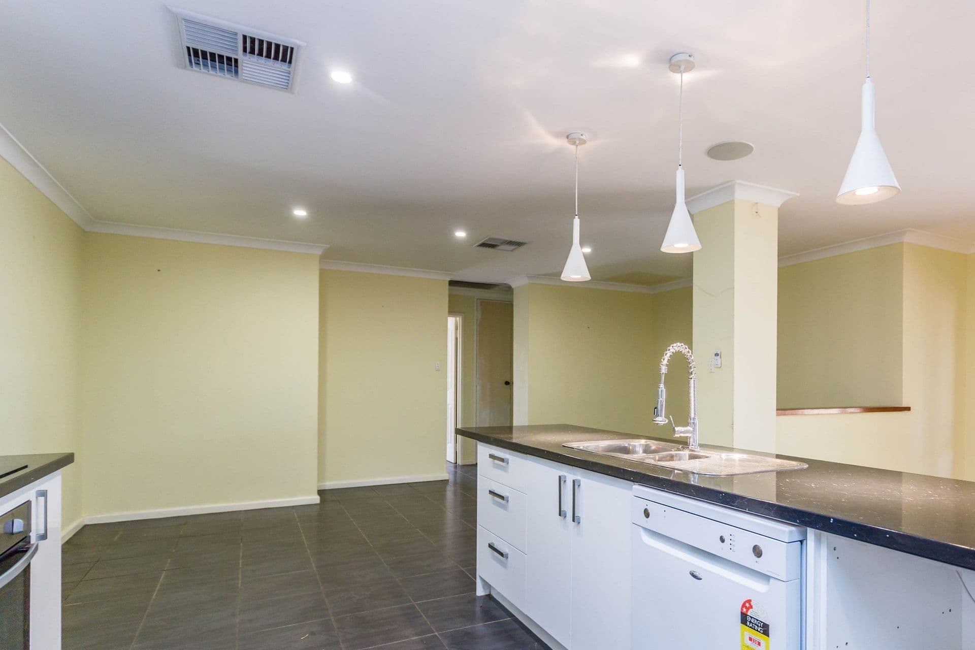 7/10 Warton Rd, Huntingdale, WA, 6110, Swan View - Thumbnail 5