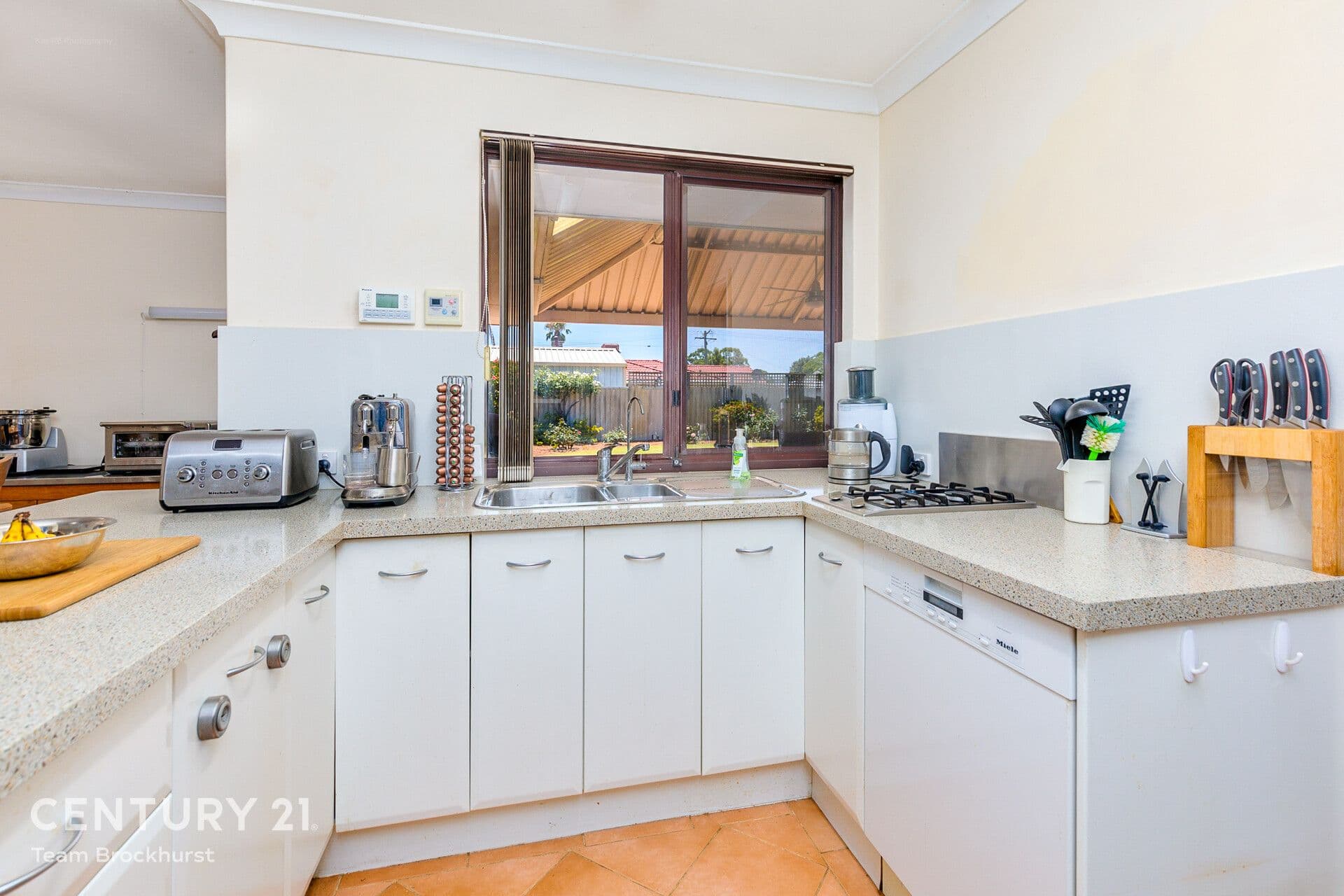 7/10 Warton Rd, Huntingdale, WA, 6110, Huntingdale - Thumbnail 3