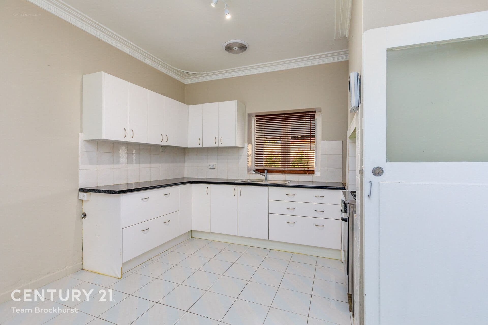 7/10 Warton Rd, Huntingdale, WA, 6110, Spearwood - Thumbnail 8