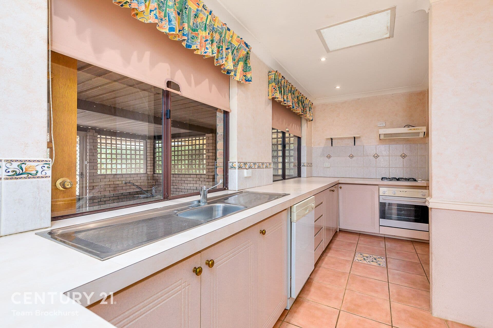 7/10 Warton Rd, Huntingdale, WA, 6110, Kenwick - Thumbnail 2