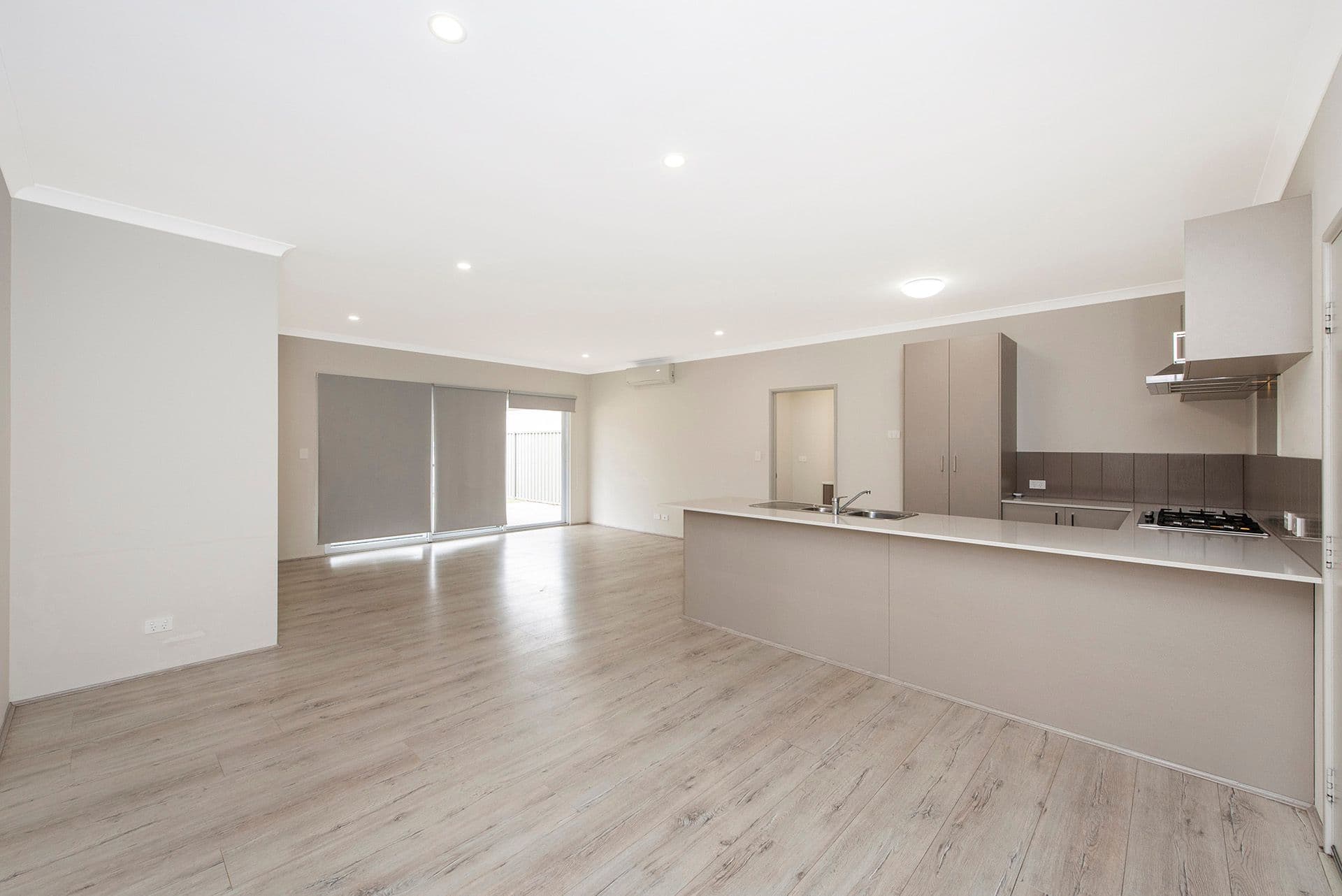 7/10 Warton Rd, Huntingdale, WA, 6110, South Yunderup - Thumbnail 3
