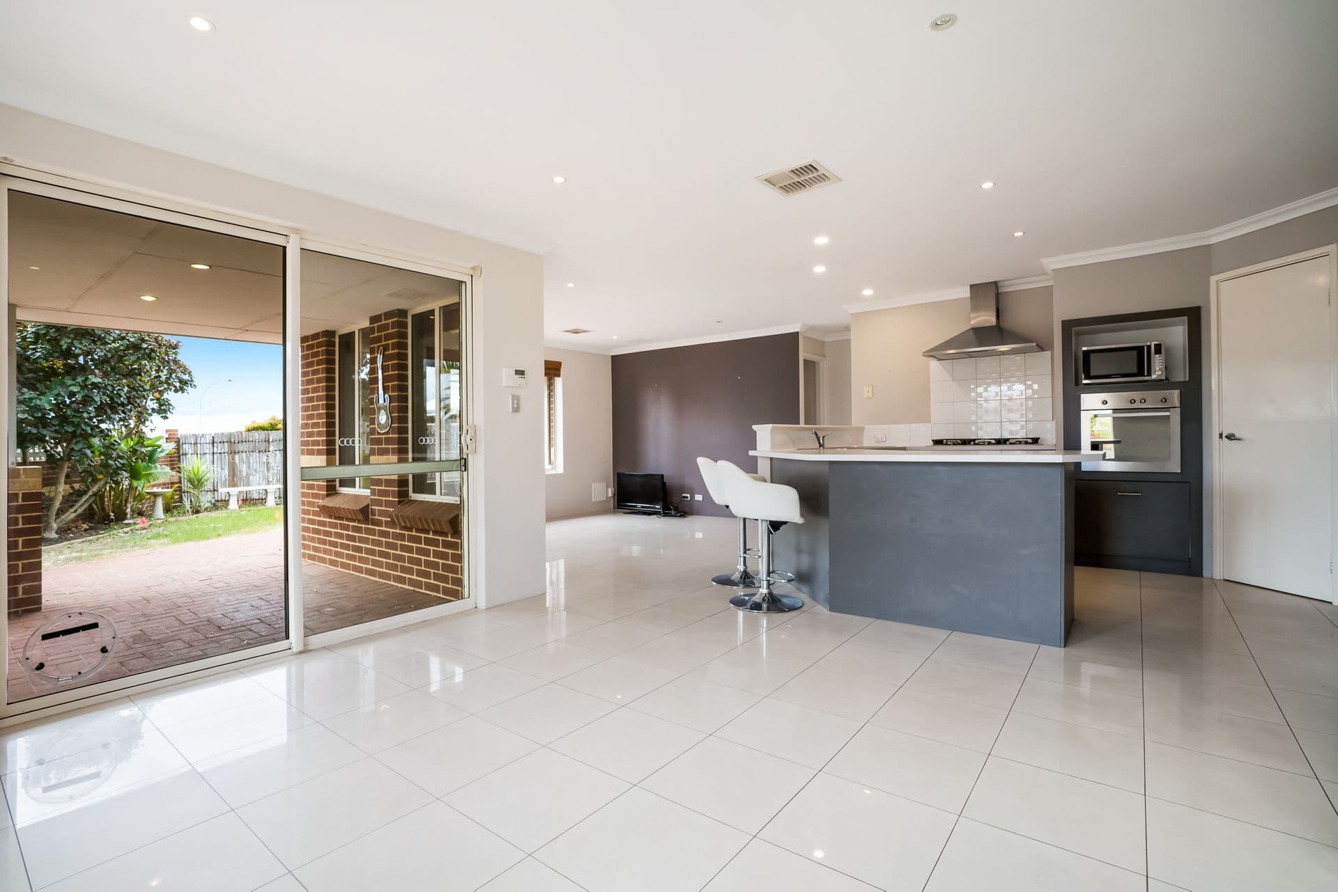 7/10 Warton Rd, Huntingdale, WA, 6110, Ellenbrook - Thumbnail 3