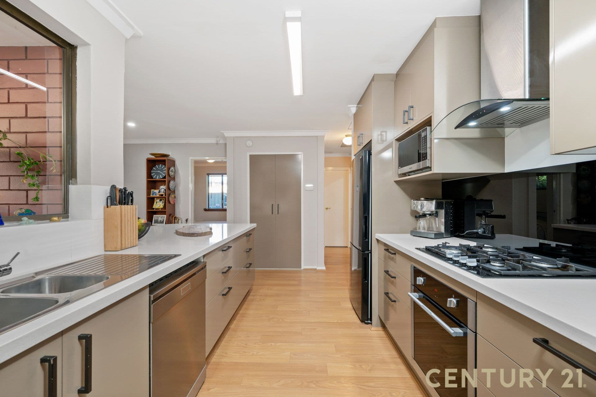7/10 Warton Rd, Huntingdale, WA, 6110, Thornlie - Thumbnail 2