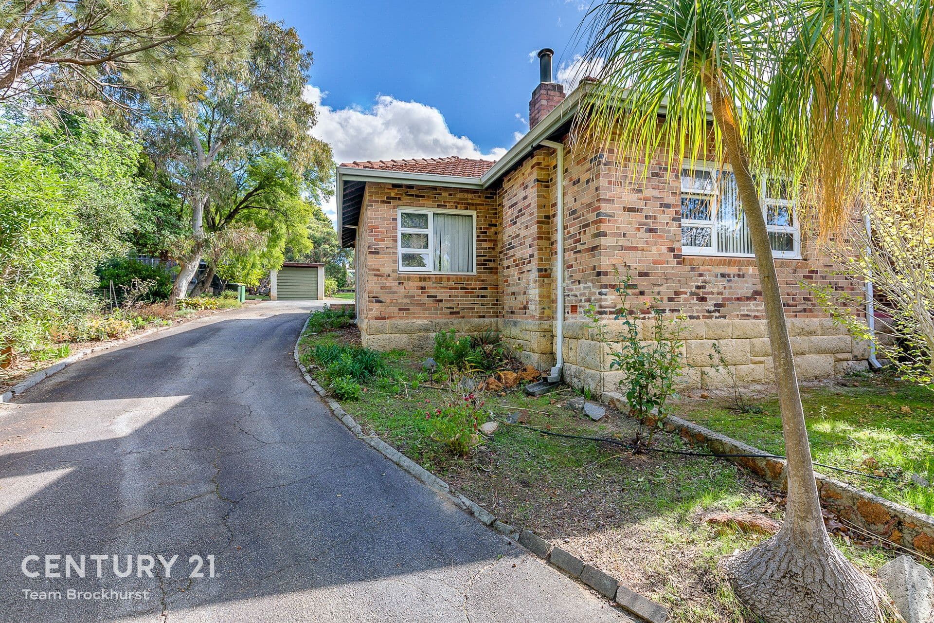 10 Wheelwright Road, Lesmurdie, WA, 6076, Lesmurdie - Thumbnail 3