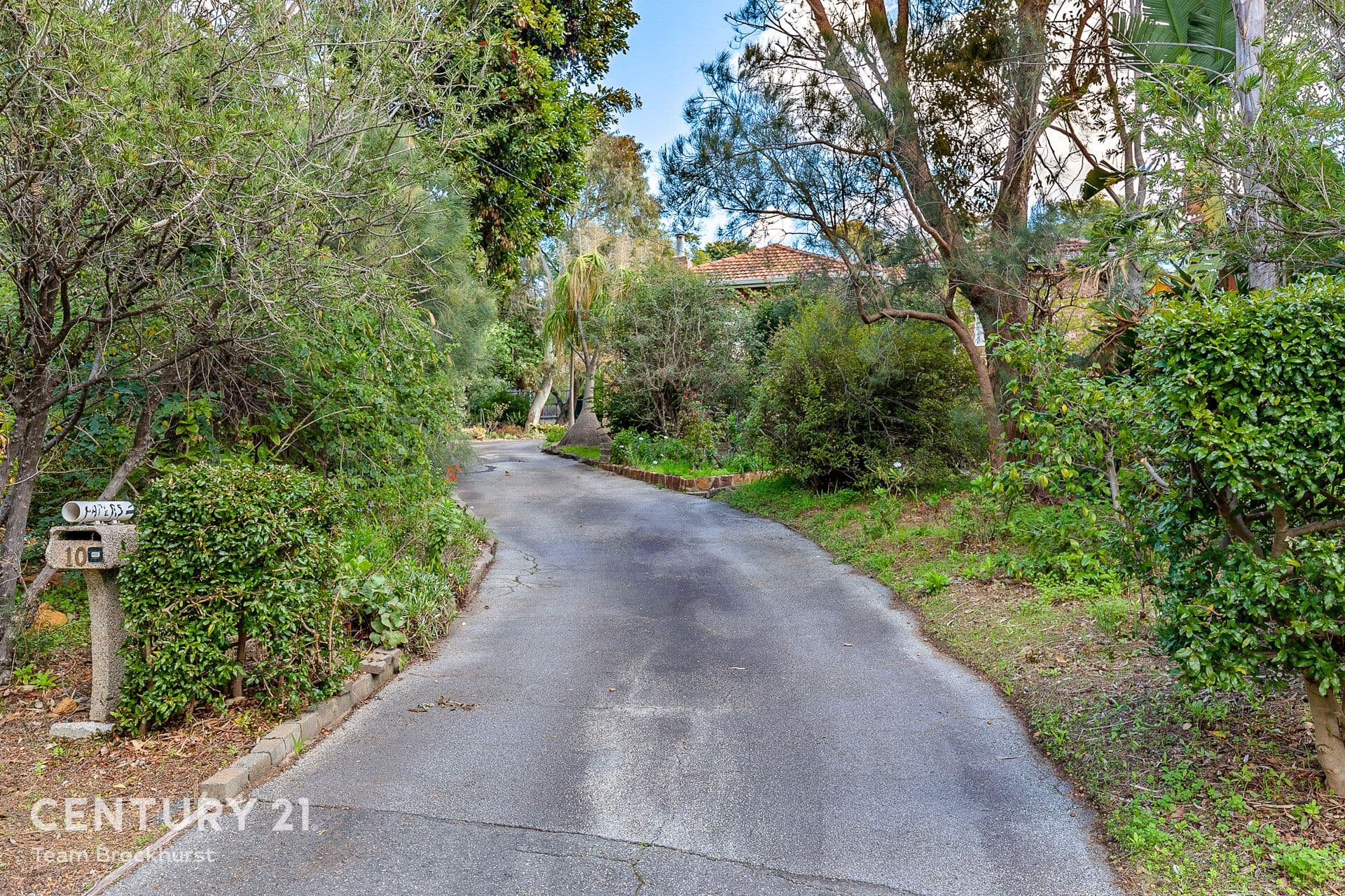 10 Wheelwright Road, Lesmurdie, WA, 6076, Lesmurdie - Thumbnail 2