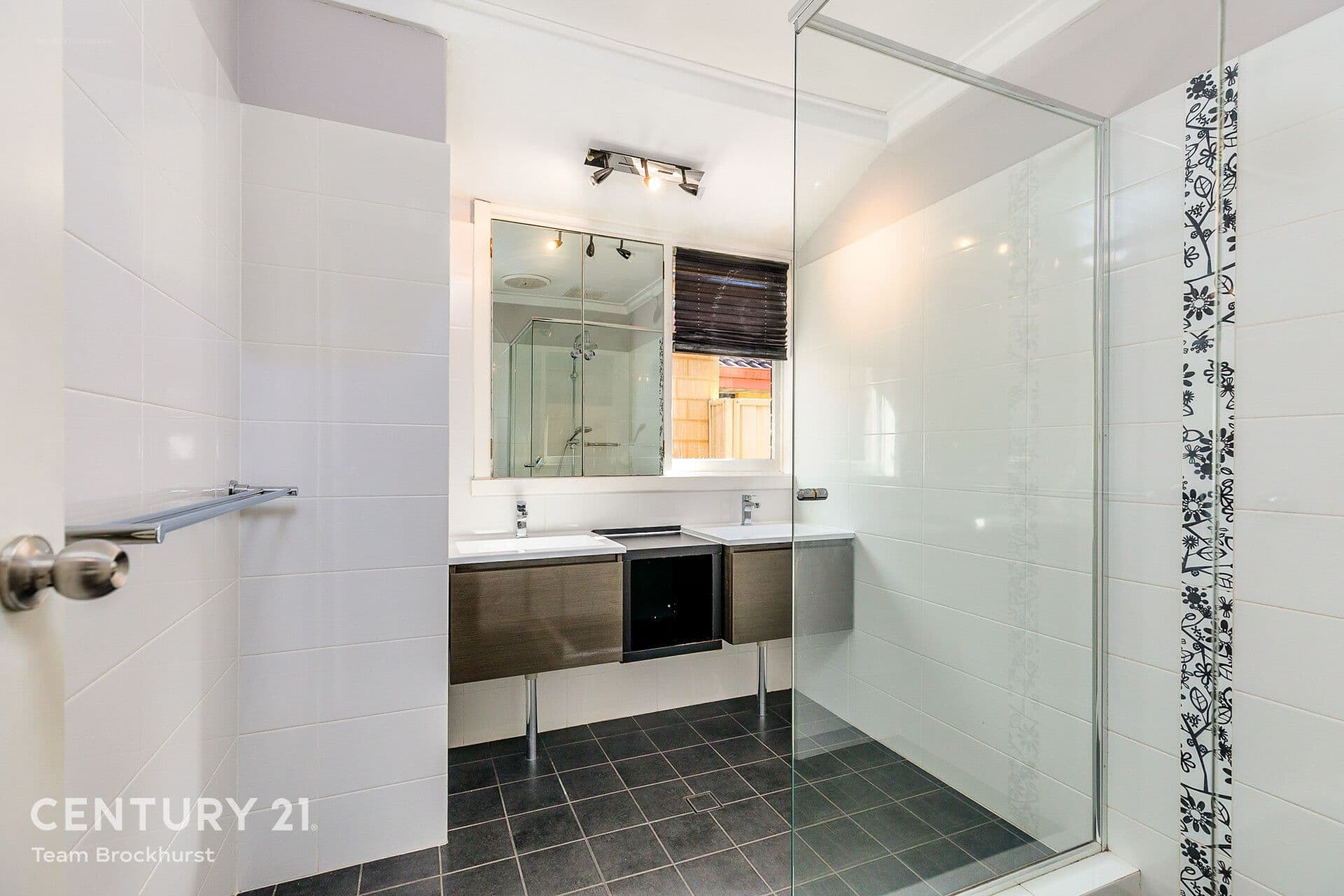 7/10 Warton Rd, Huntingdale, WA, 6110, Armadale - Thumbnail 4