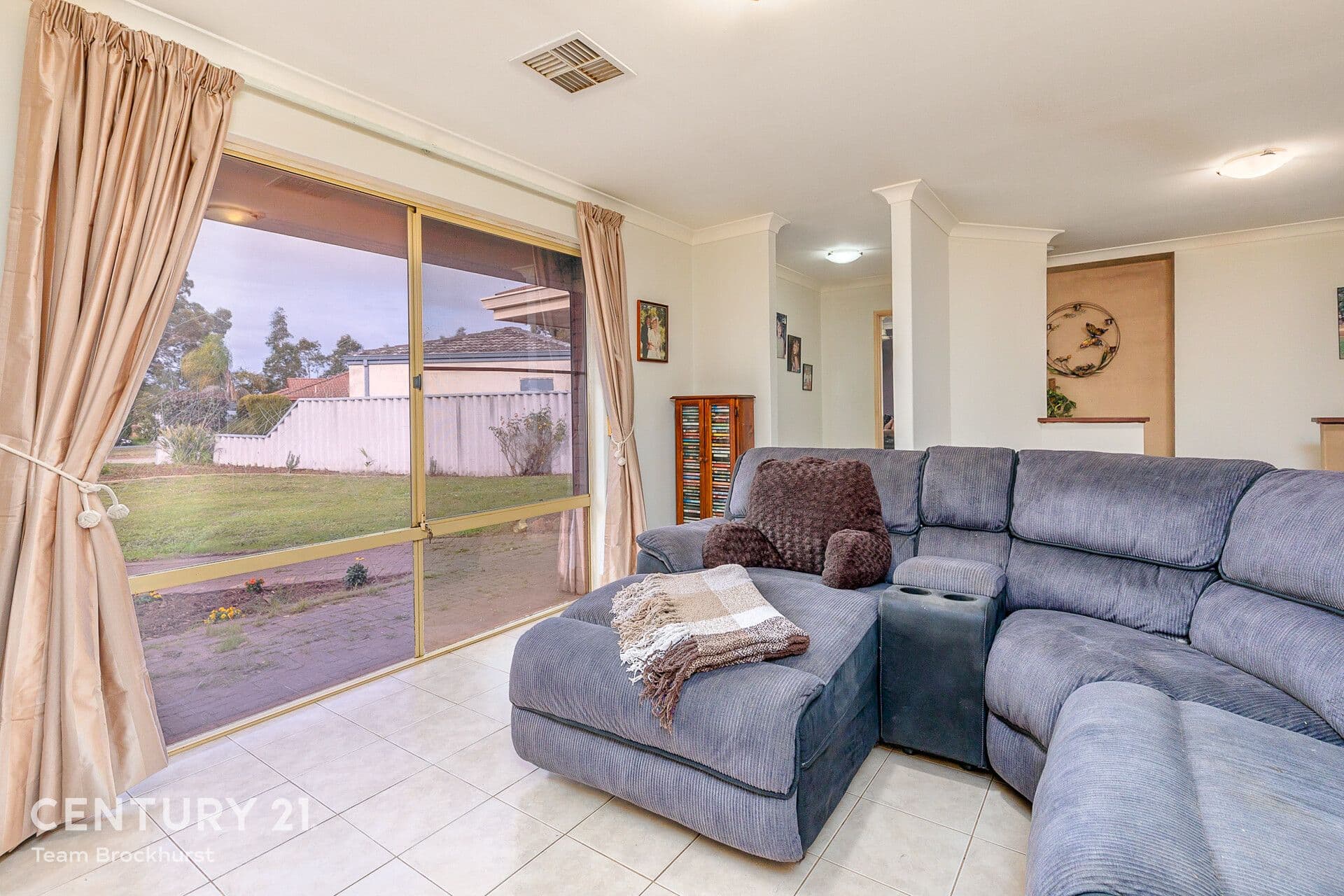 7/10 Warton Rd, Huntingdale, WA, 6110, Ballajura - Thumbnail 2