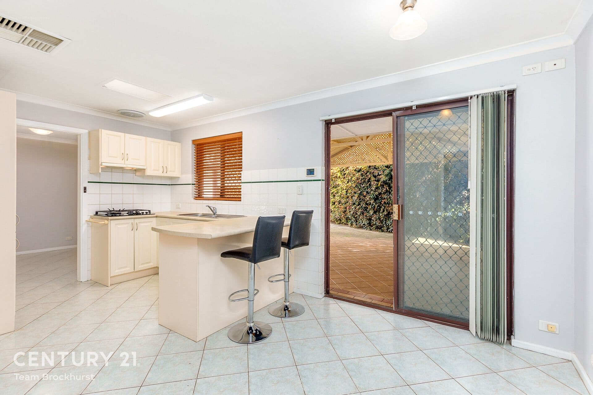 7/10 Warton Rd, Huntingdale, WA, 6110, Huntingdale - Thumbnail 2