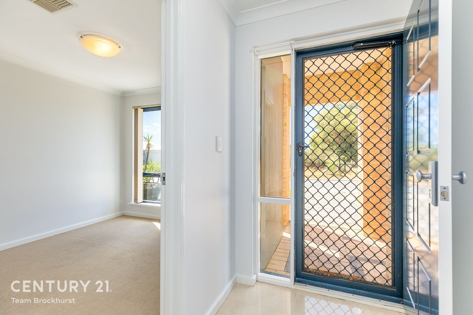 7/10 Warton Rd, Huntingdale, WA, 6110, Southern River - Thumbnail 5