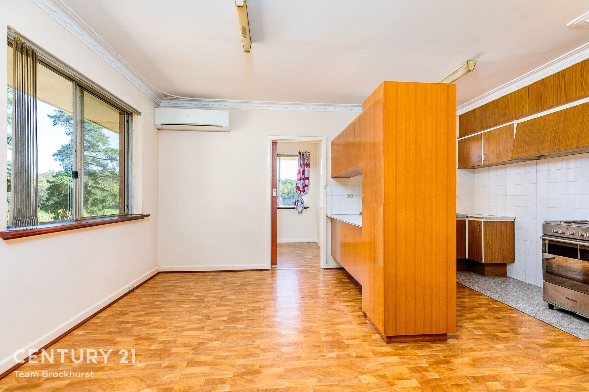 477 Pickering Brook Road, Pickering Brook, WA, 6076, Pickering Brook - Thumbnail 2