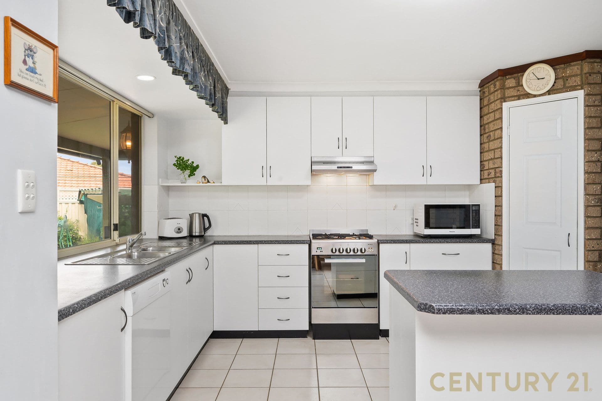 7/10 Warton Rd, Huntingdale, WA, 6110, Parmelia - Thumbnail 2