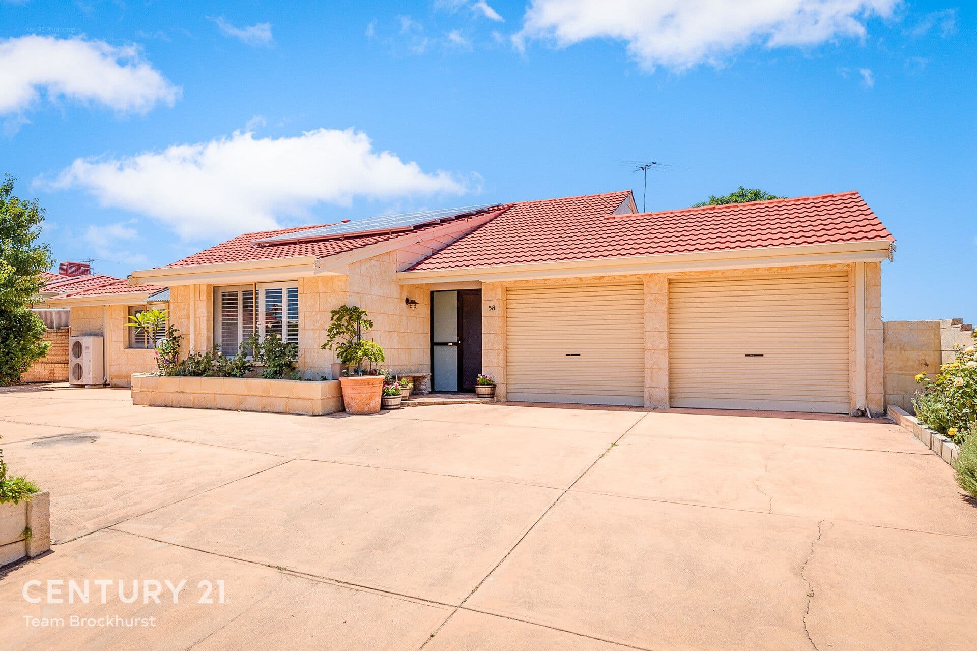 7/10 Warton Rd, Huntingdale, WA, 6110, Thornlie - Image 1