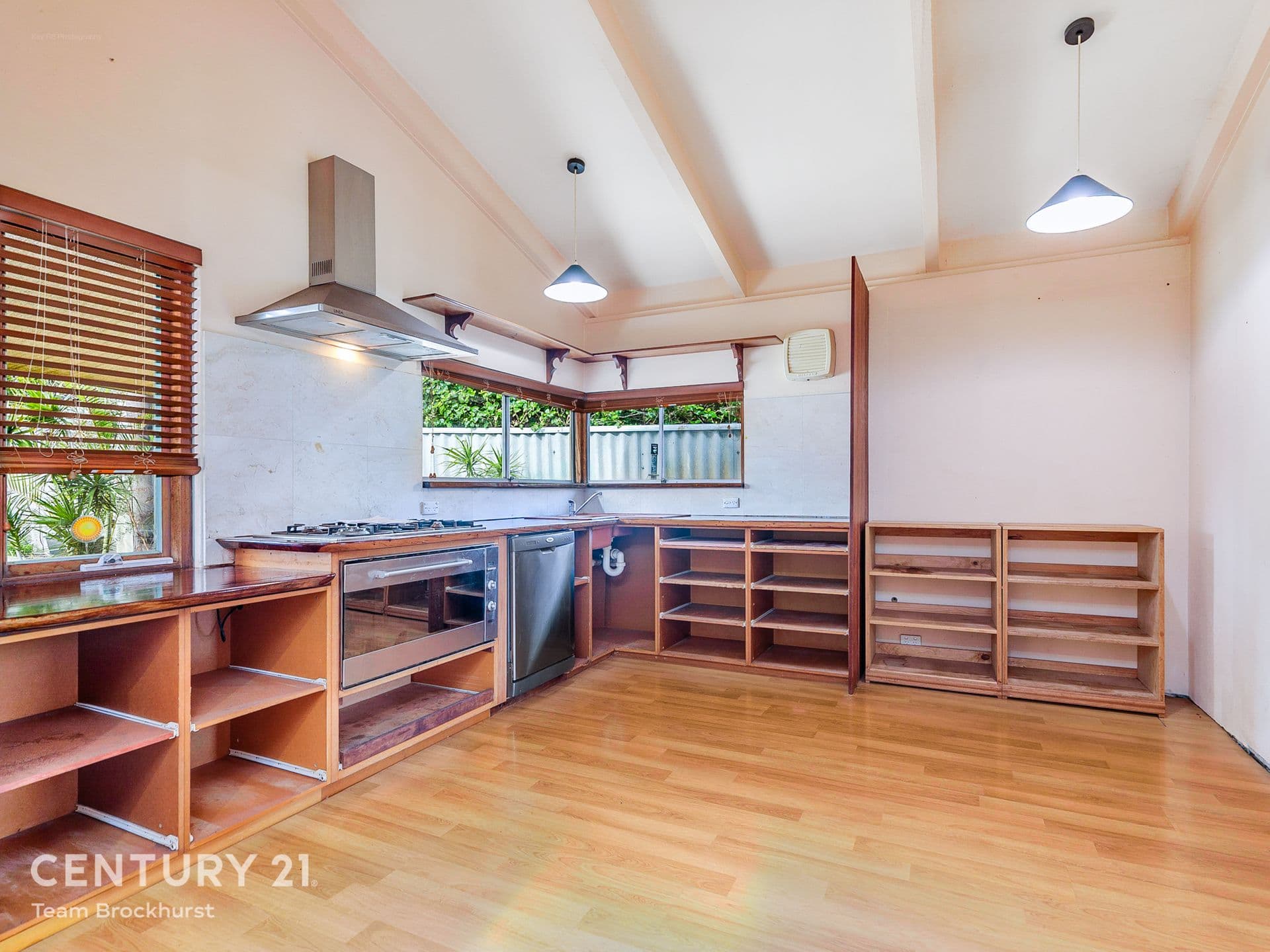 7/10 Warton Rd, Huntingdale, WA, 6110, Thornlie - Thumbnail 2