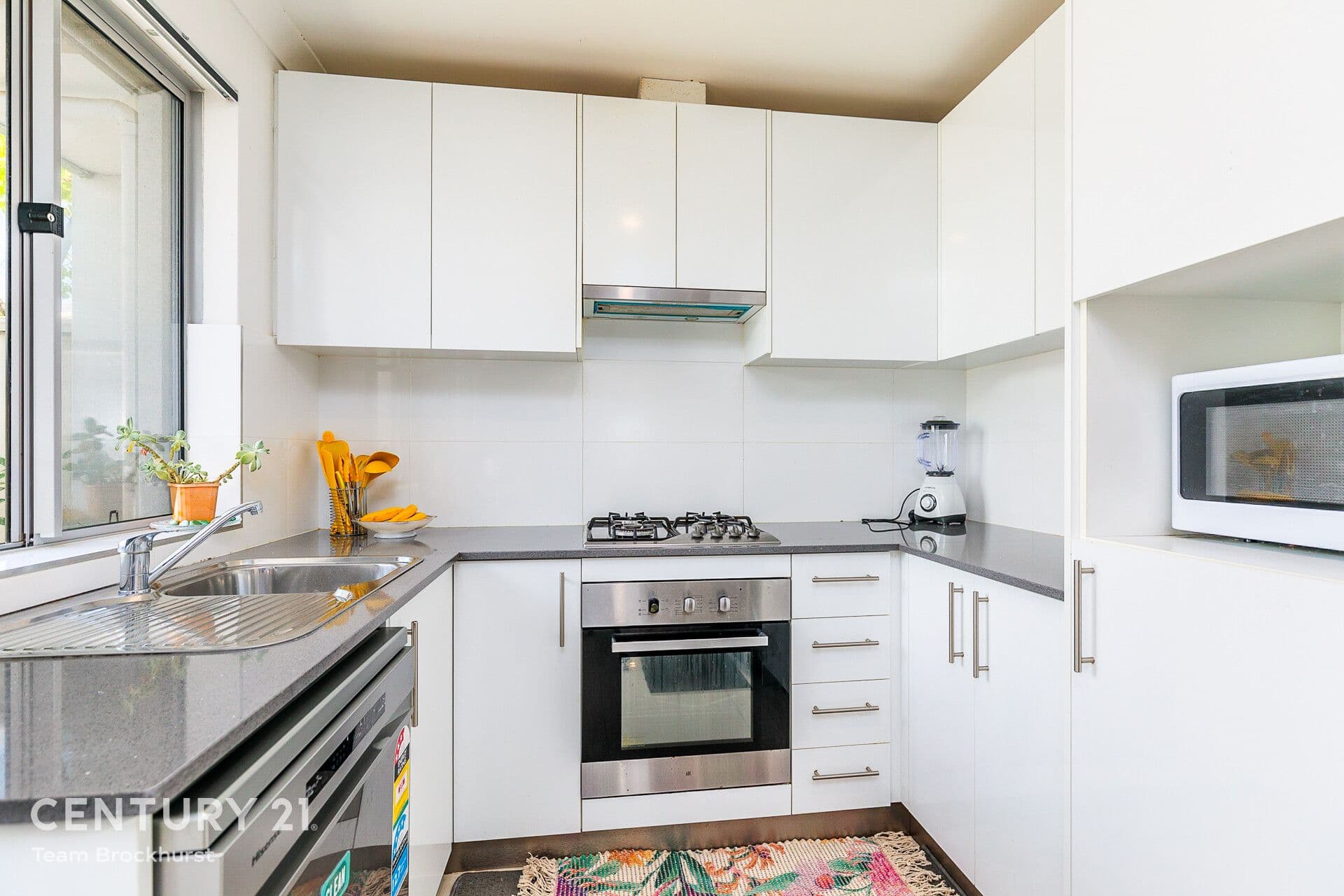 7/10 Warton Rd, Huntingdale, WA, 6110, Southern River - Thumbnail 2
