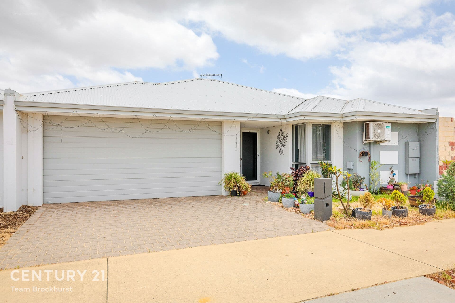 7/10 Warton Rd, Huntingdale, WA, 6110, Southern River - Image 1