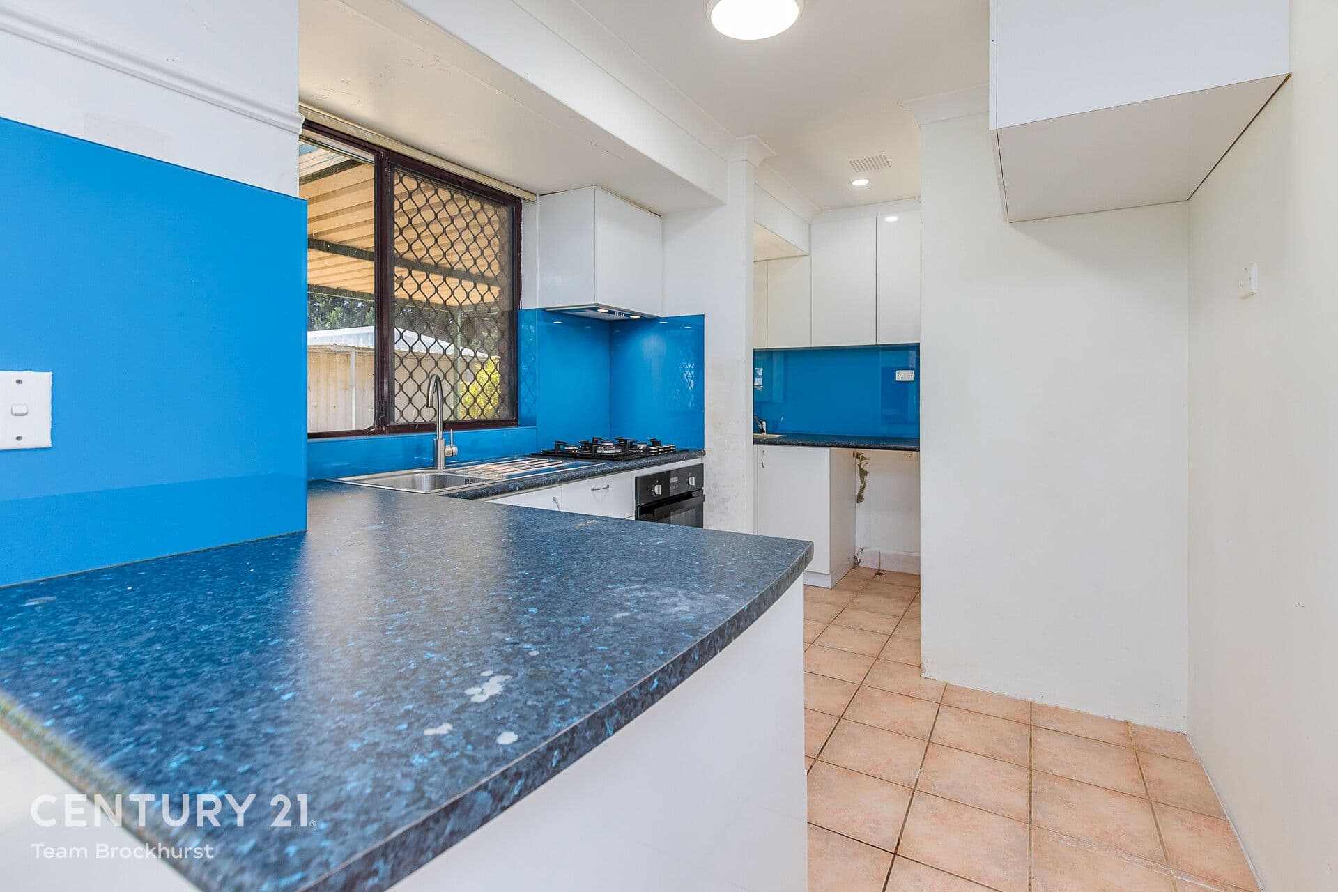 7/10 Warton Rd, Huntingdale, WA, 6110, Huntingdale - Thumbnail 2