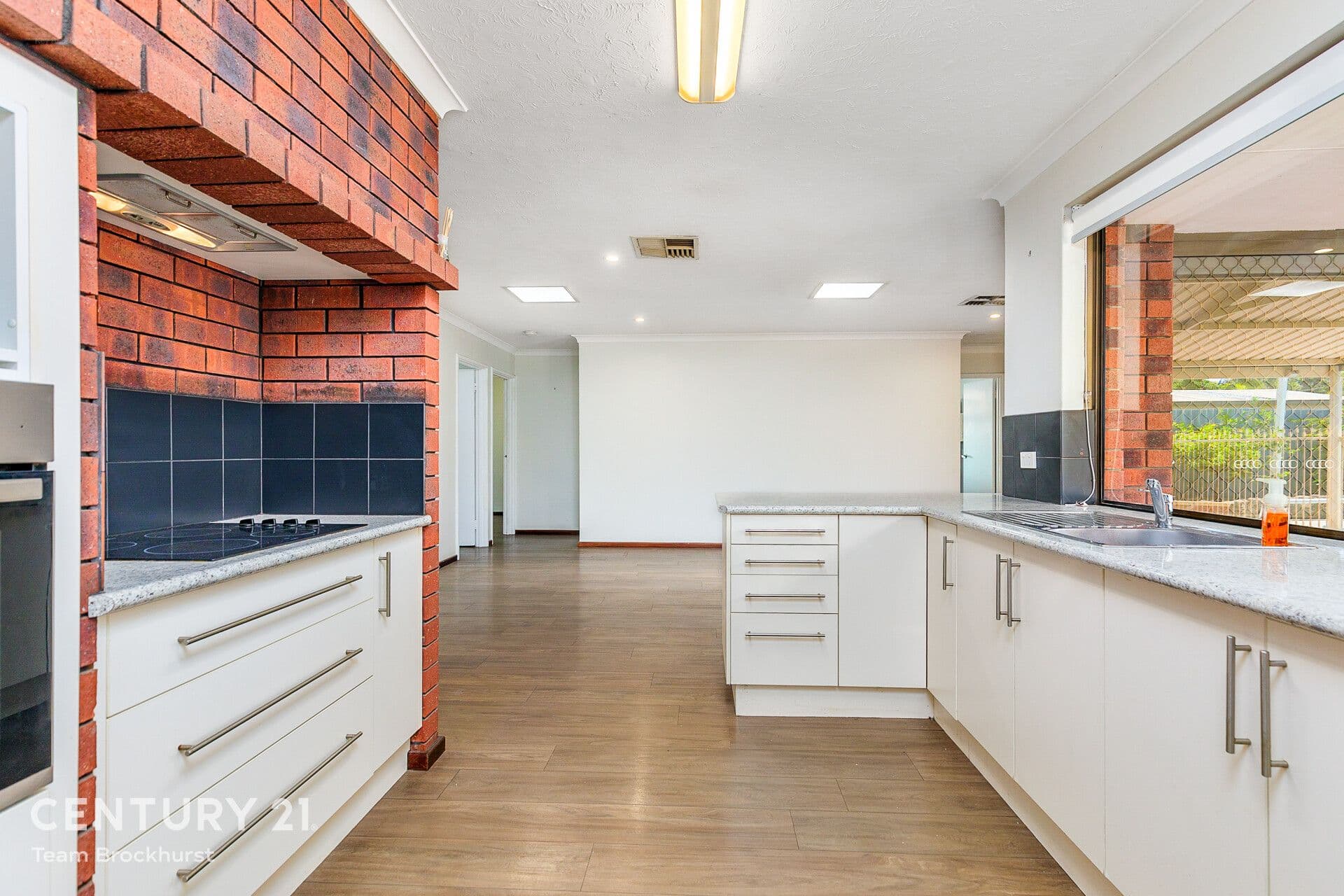7/10 Warton Rd, Huntingdale, WA, 6110, Thornlie - Thumbnail 2