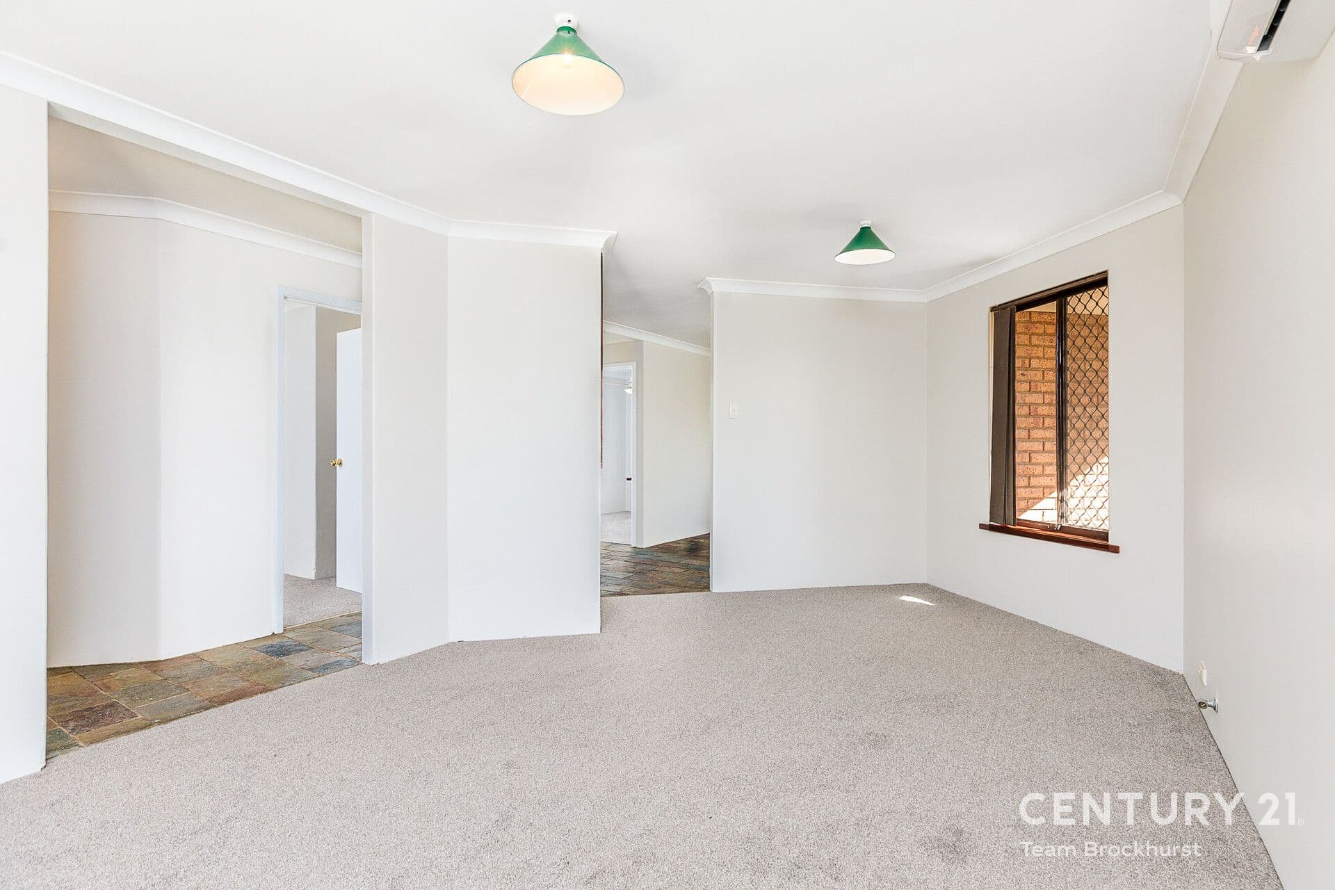 7/10 Warton Rd, Huntingdale, WA, 6110, Huntingdale - Thumbnail 2